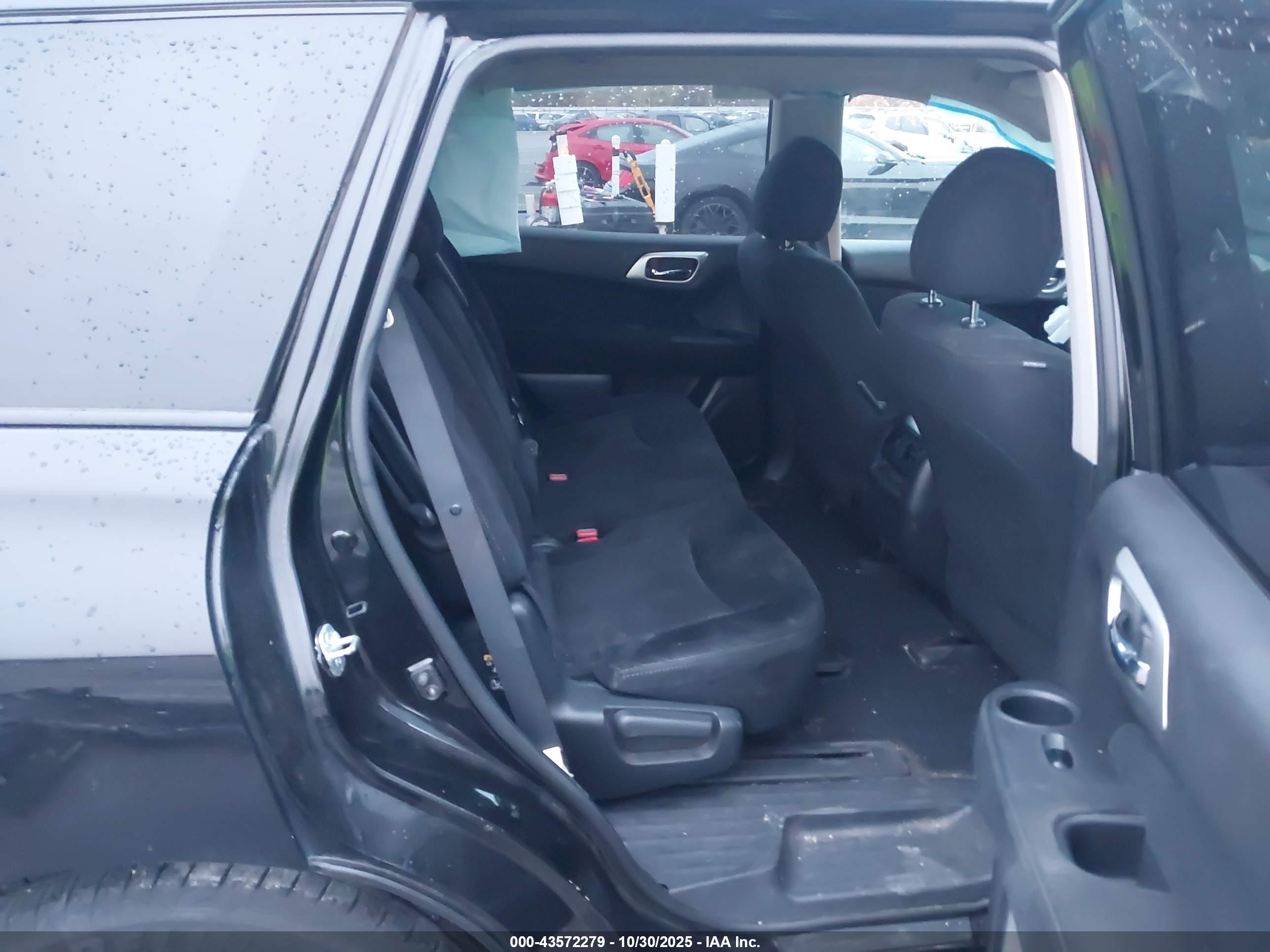 NISSAN PATHFINDER image 8