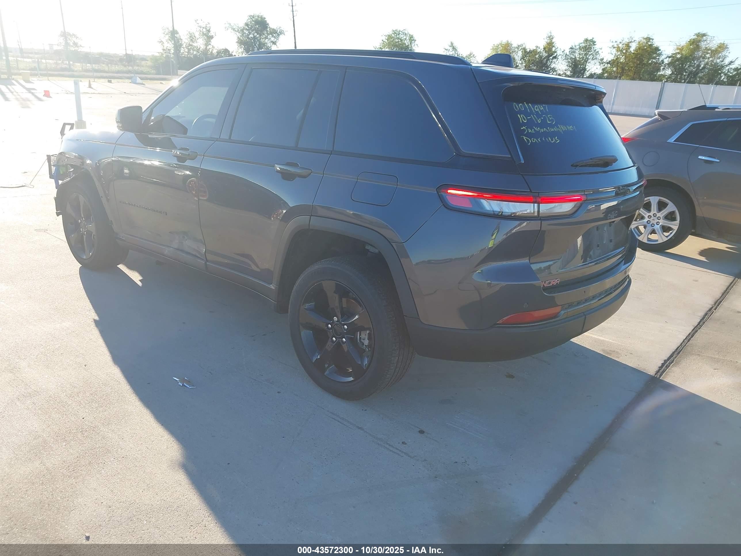 JEEP GRAND image 3