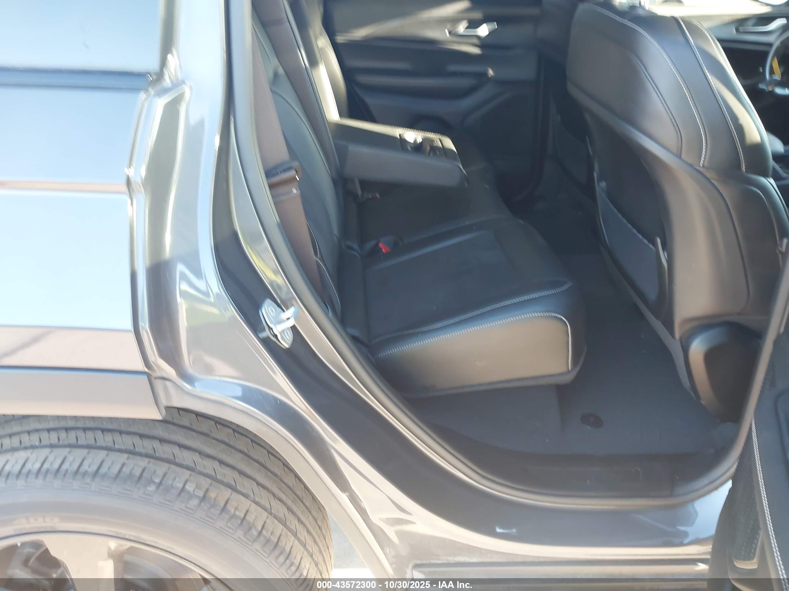 JEEP GRAND image 8