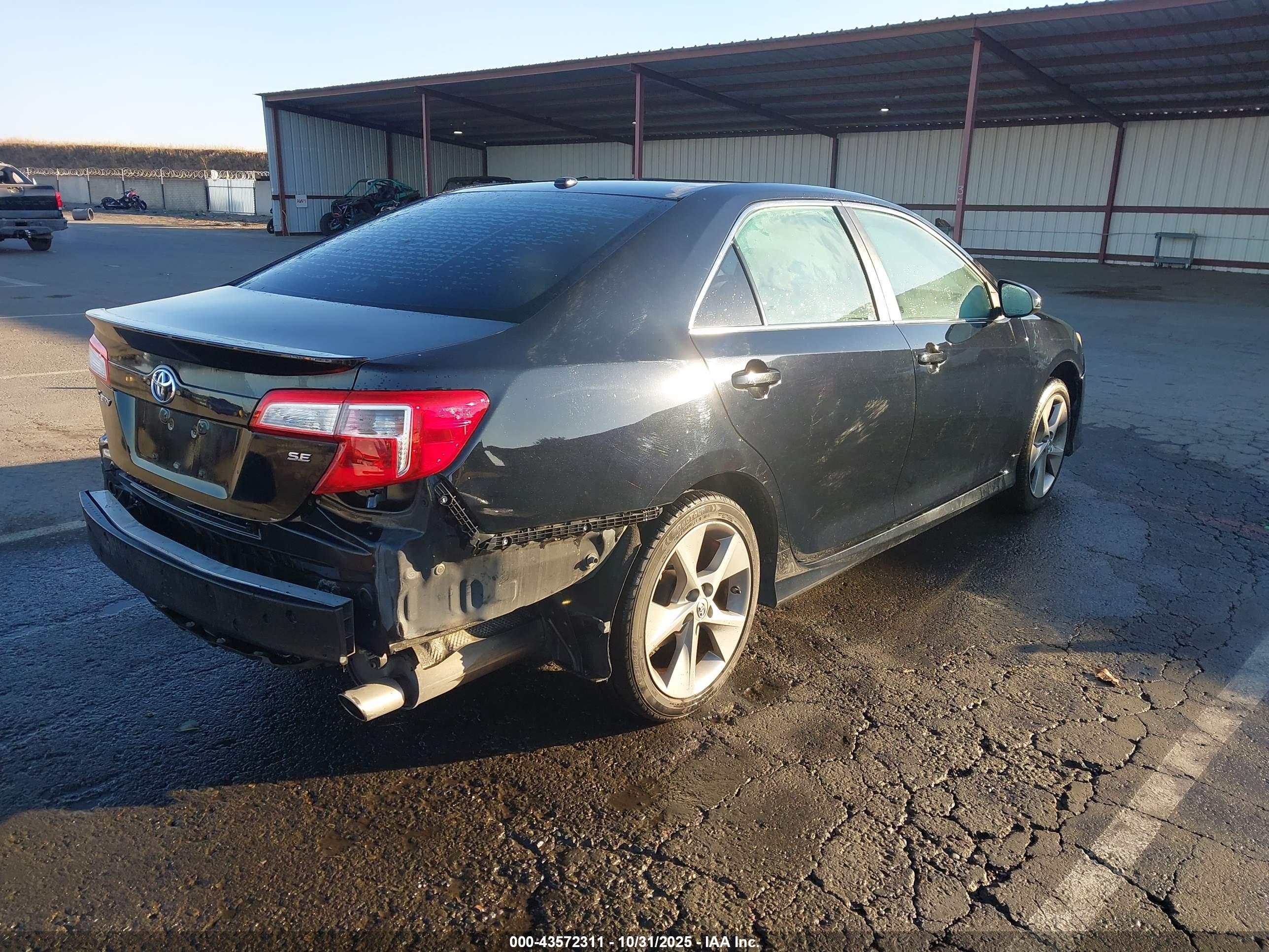 TOYOTA CAMRY image 4