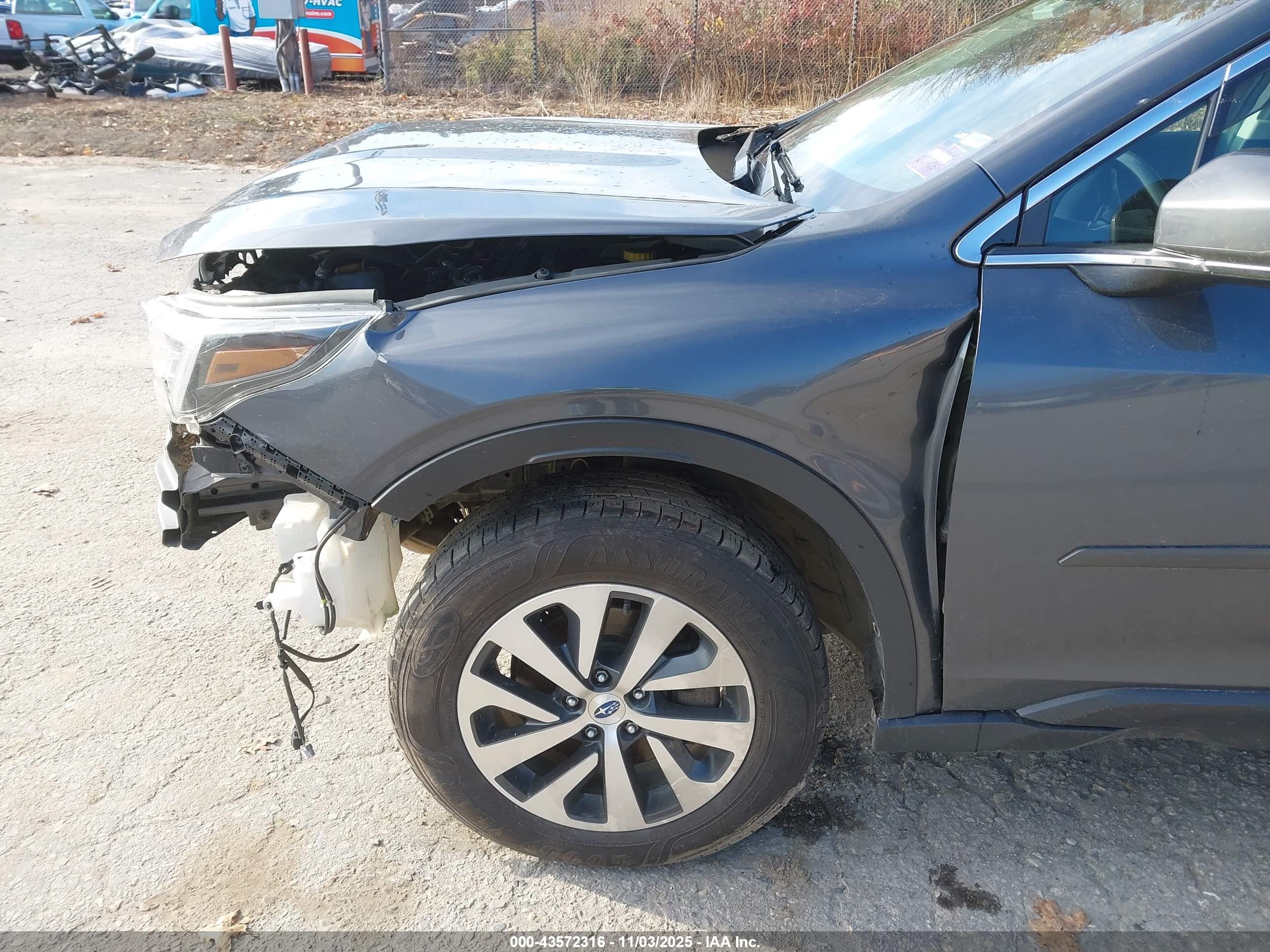 SUBARU OUTBACK image 6