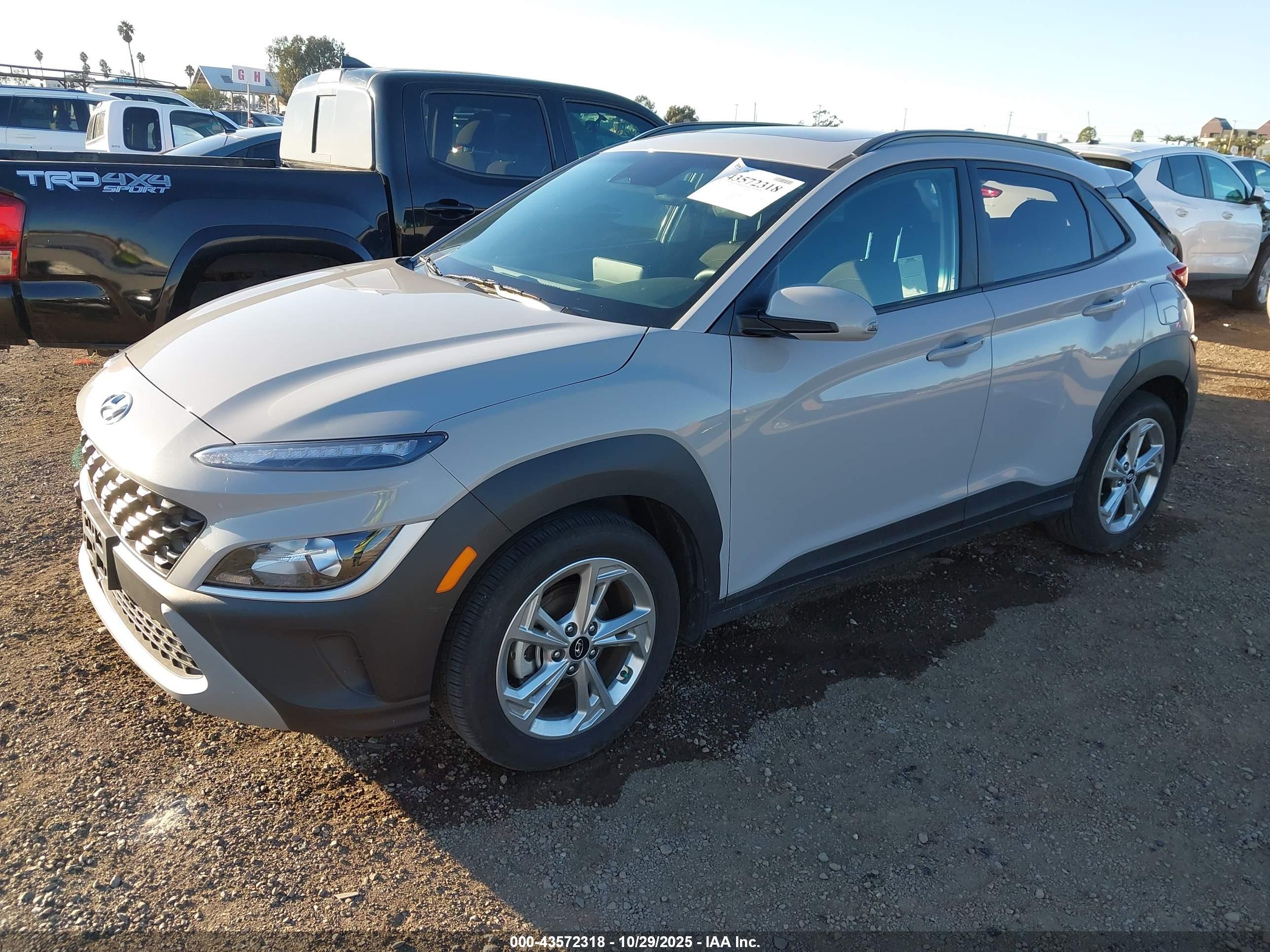 HYUNDAI KONA image 2