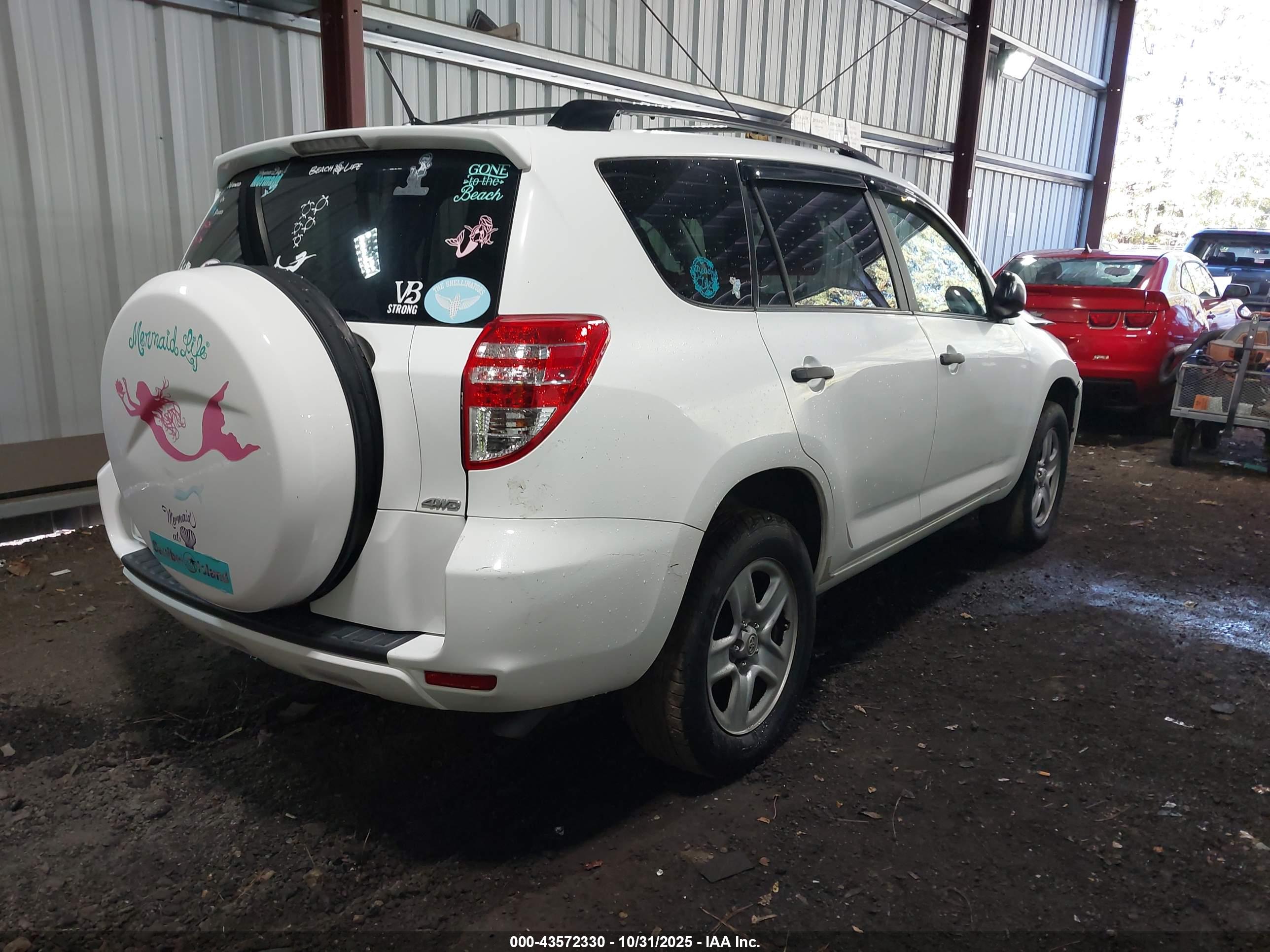 TOYOTA RAV4 image 4