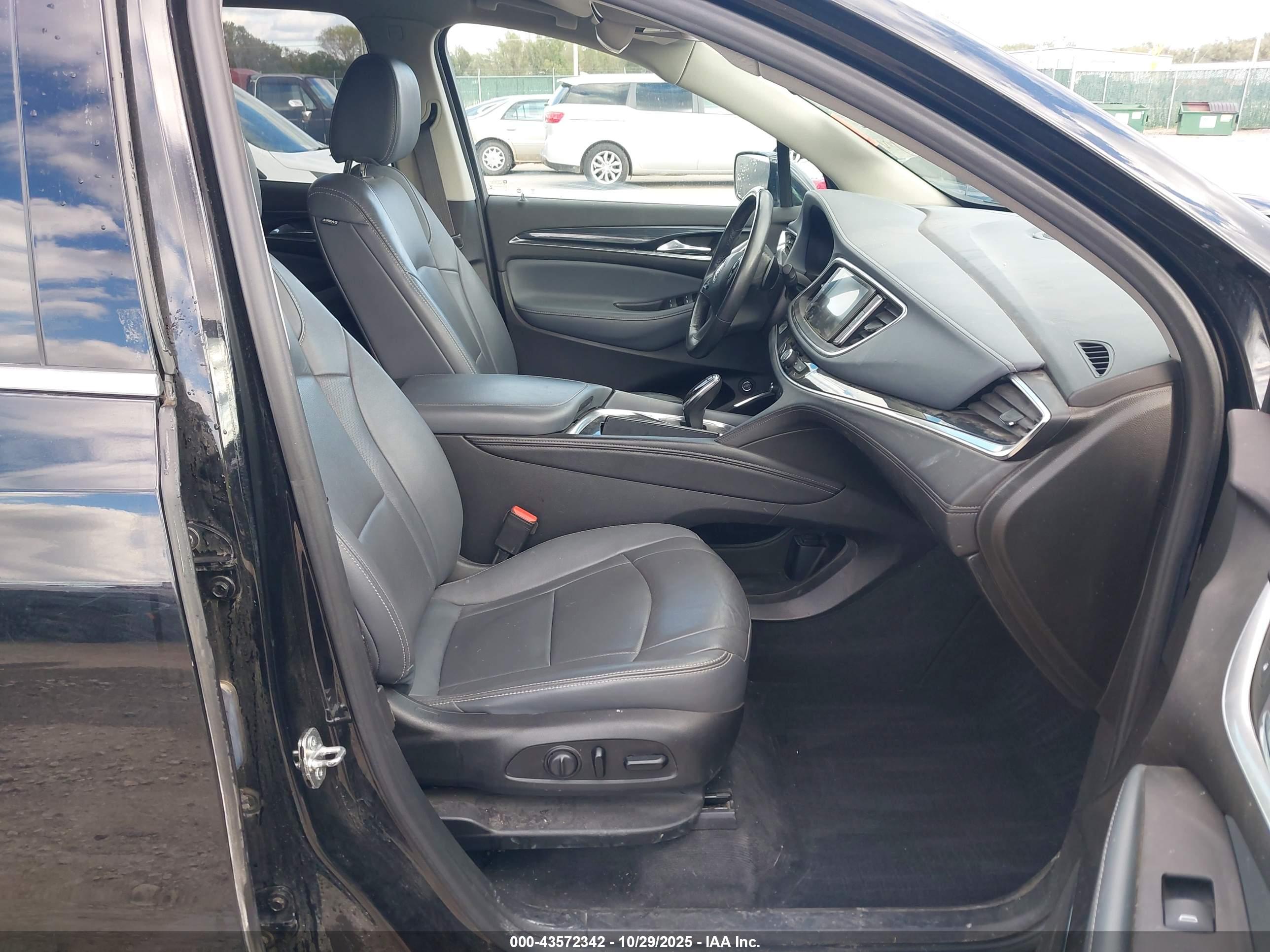 BUICK ENCLAVE image 5