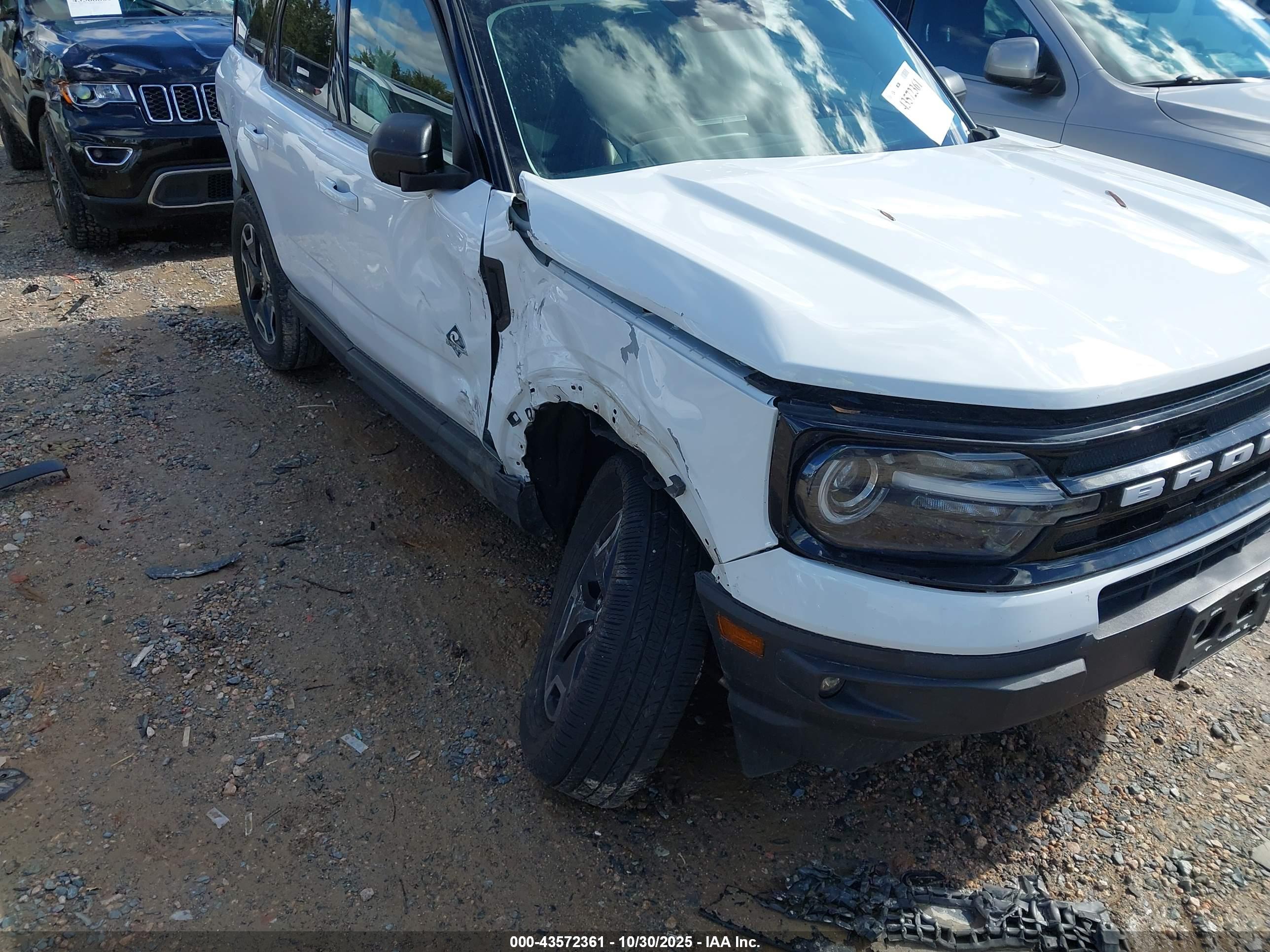 FORD BRONCO image 6