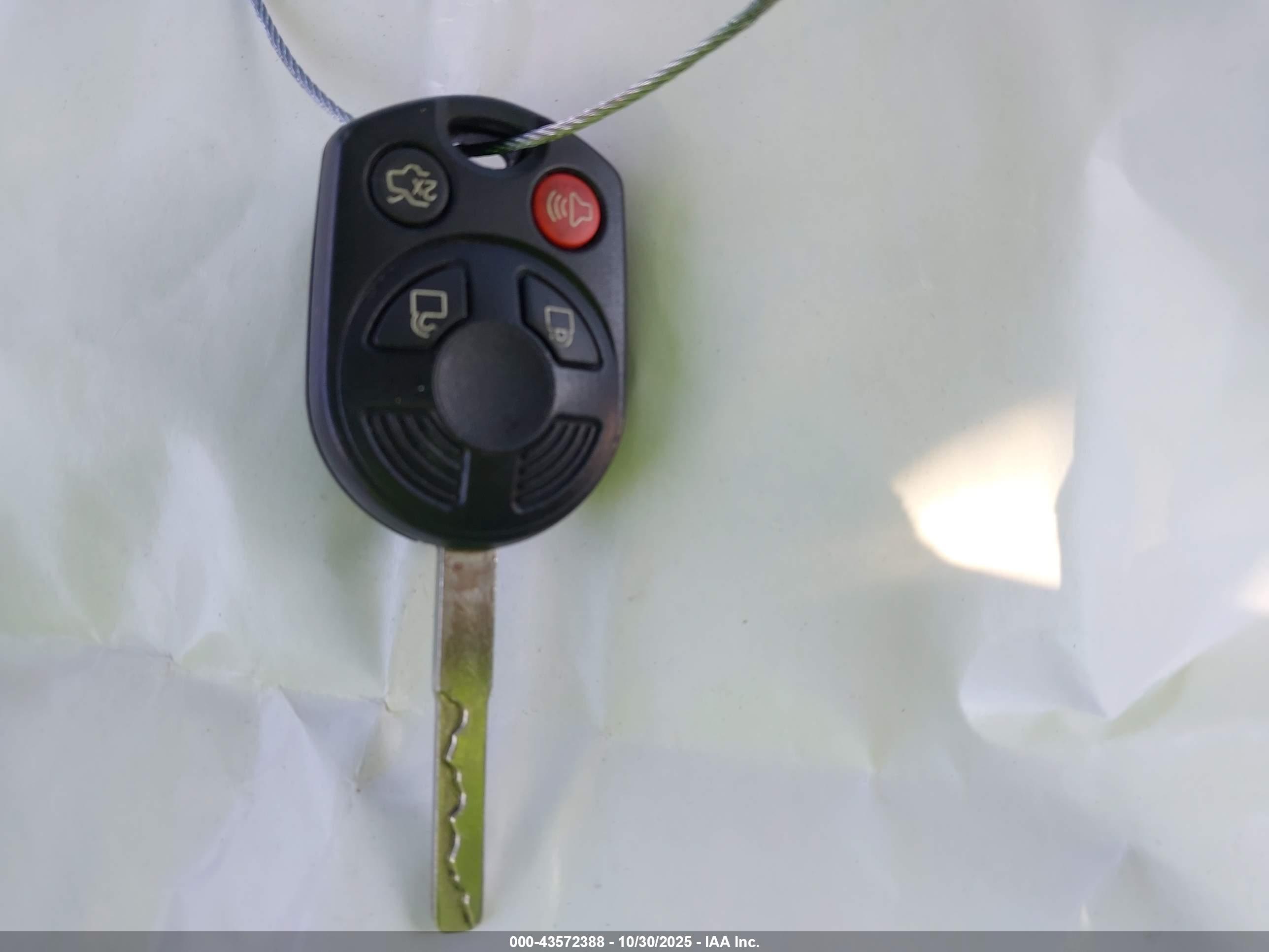 FORD ESCAPE image 11