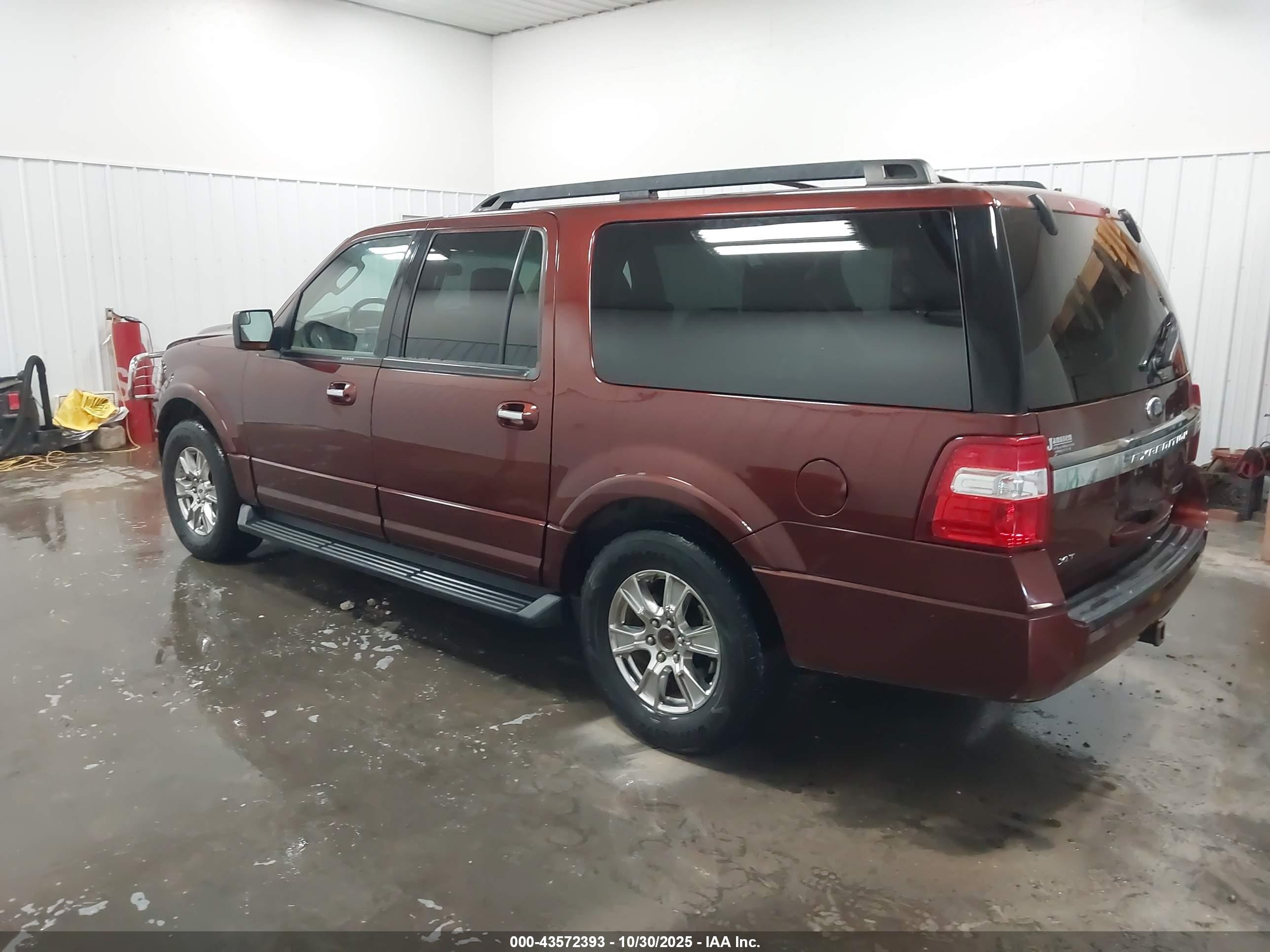 FORD EXPEDITION image 3