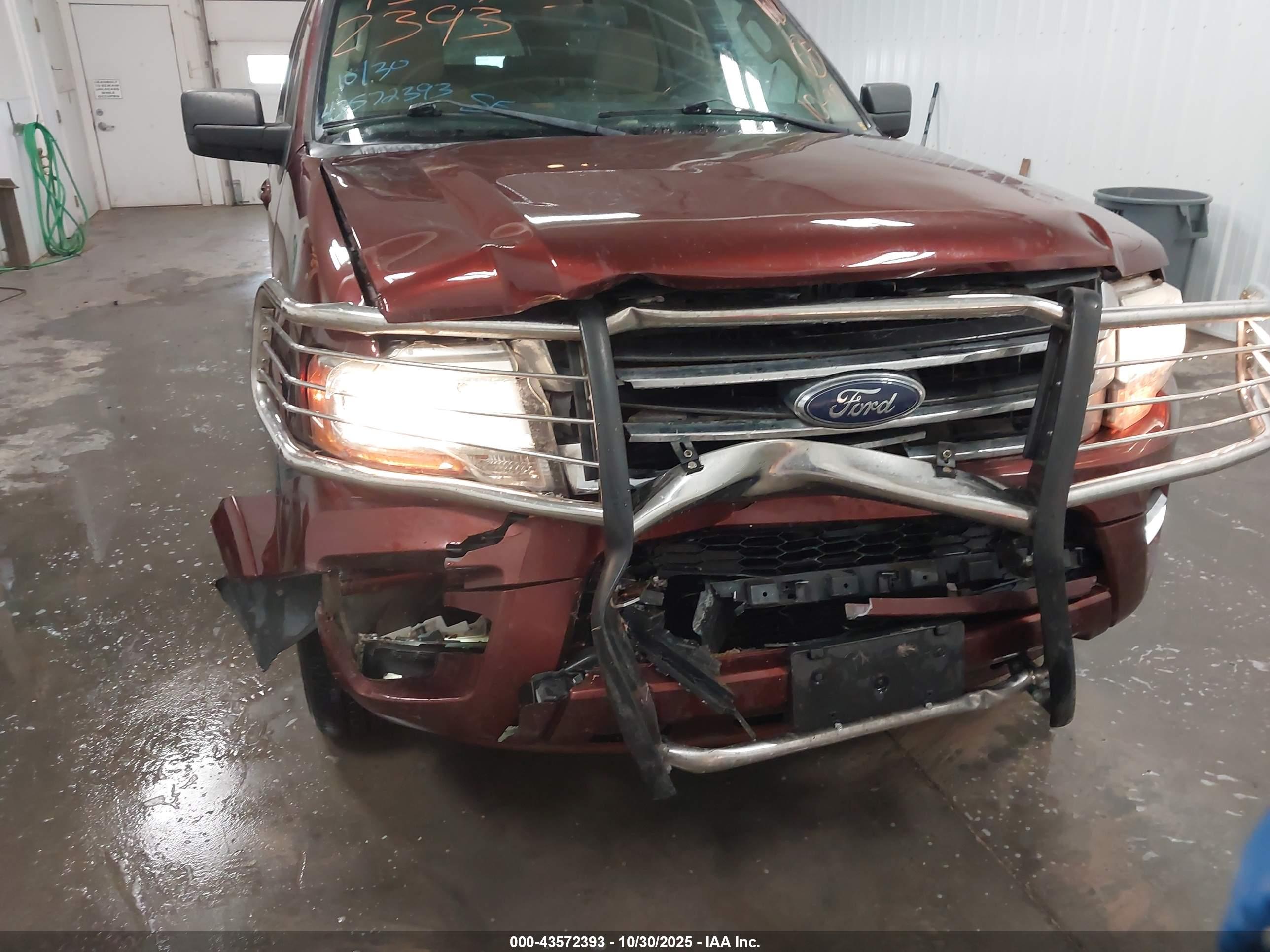 FORD EXPEDITION image 6