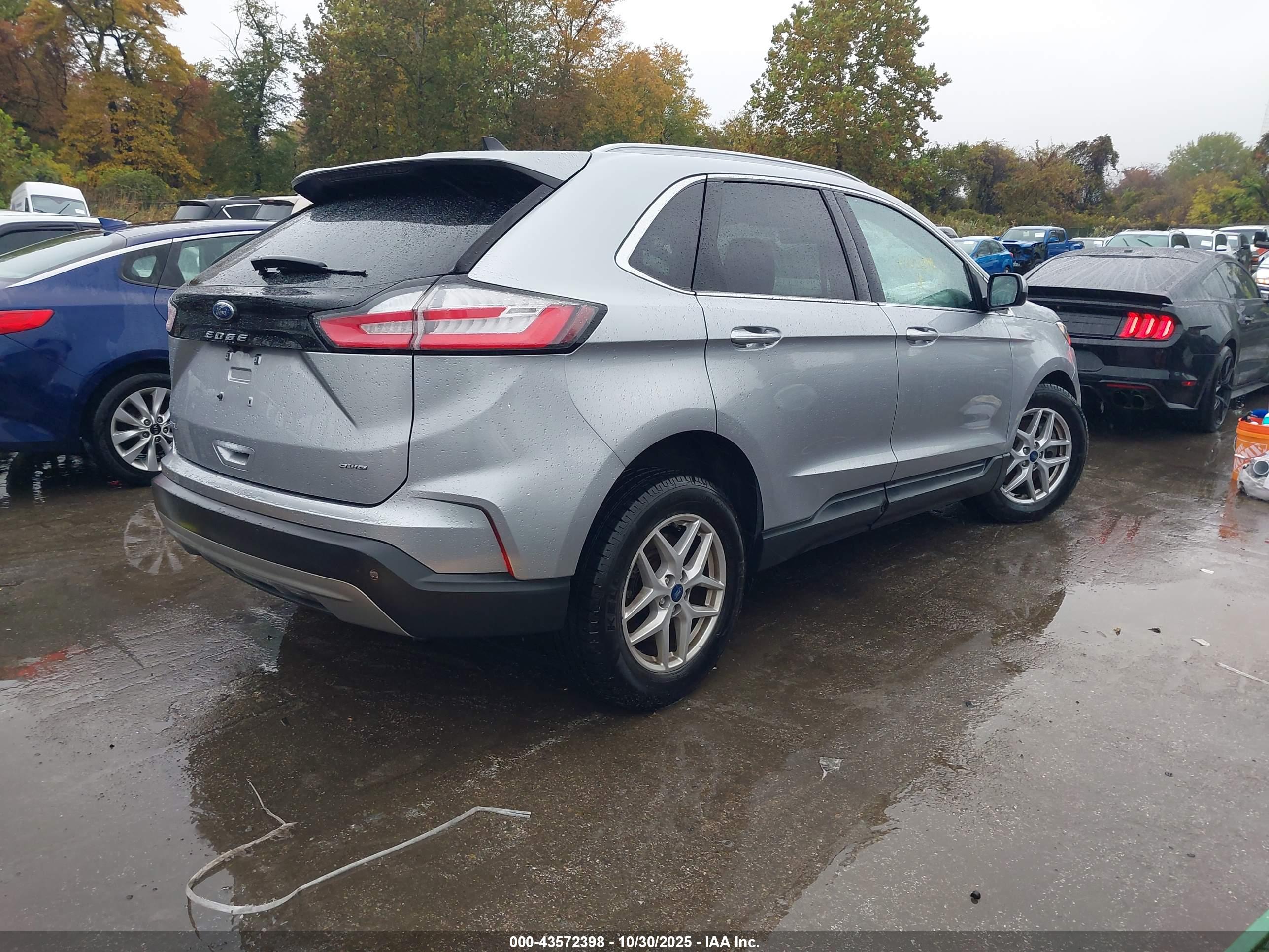 FORD EDGE image 4