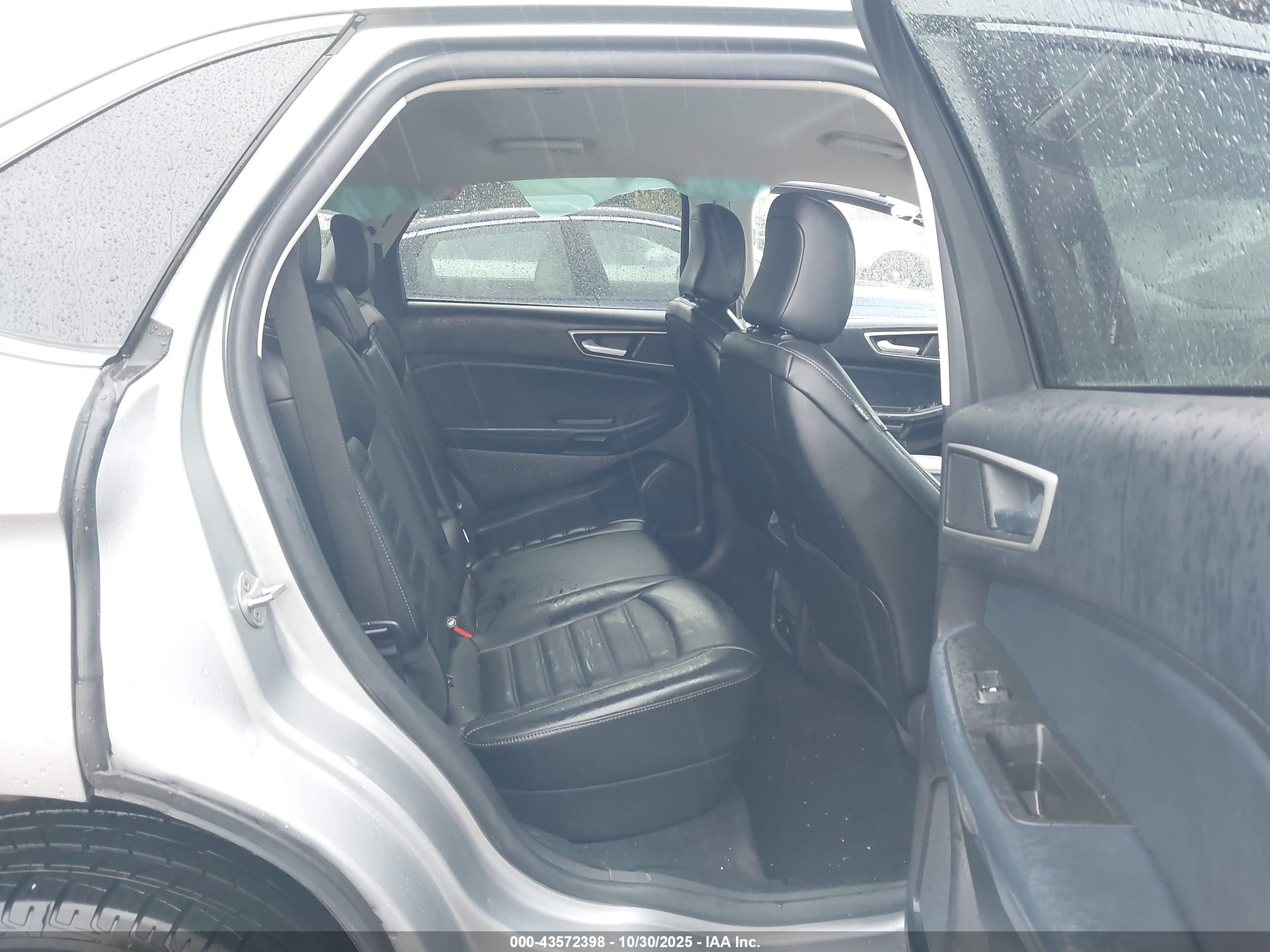 FORD EDGE image 8