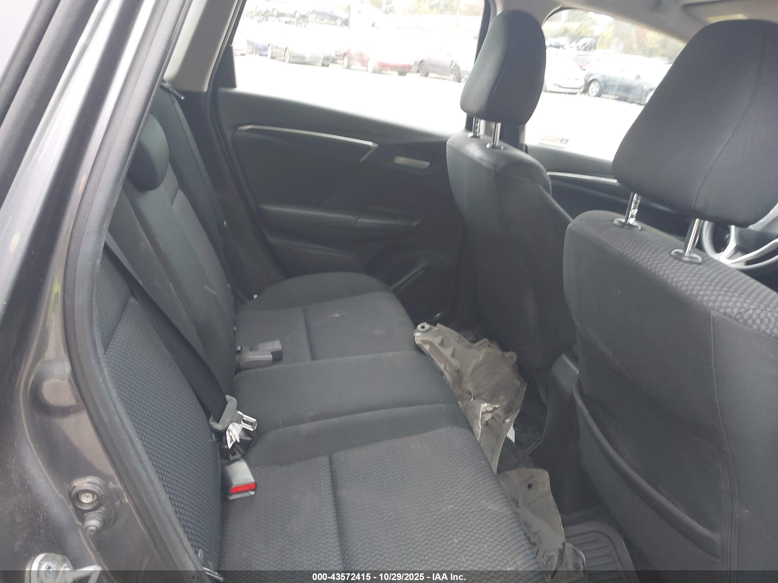 HONDA FIT image 8