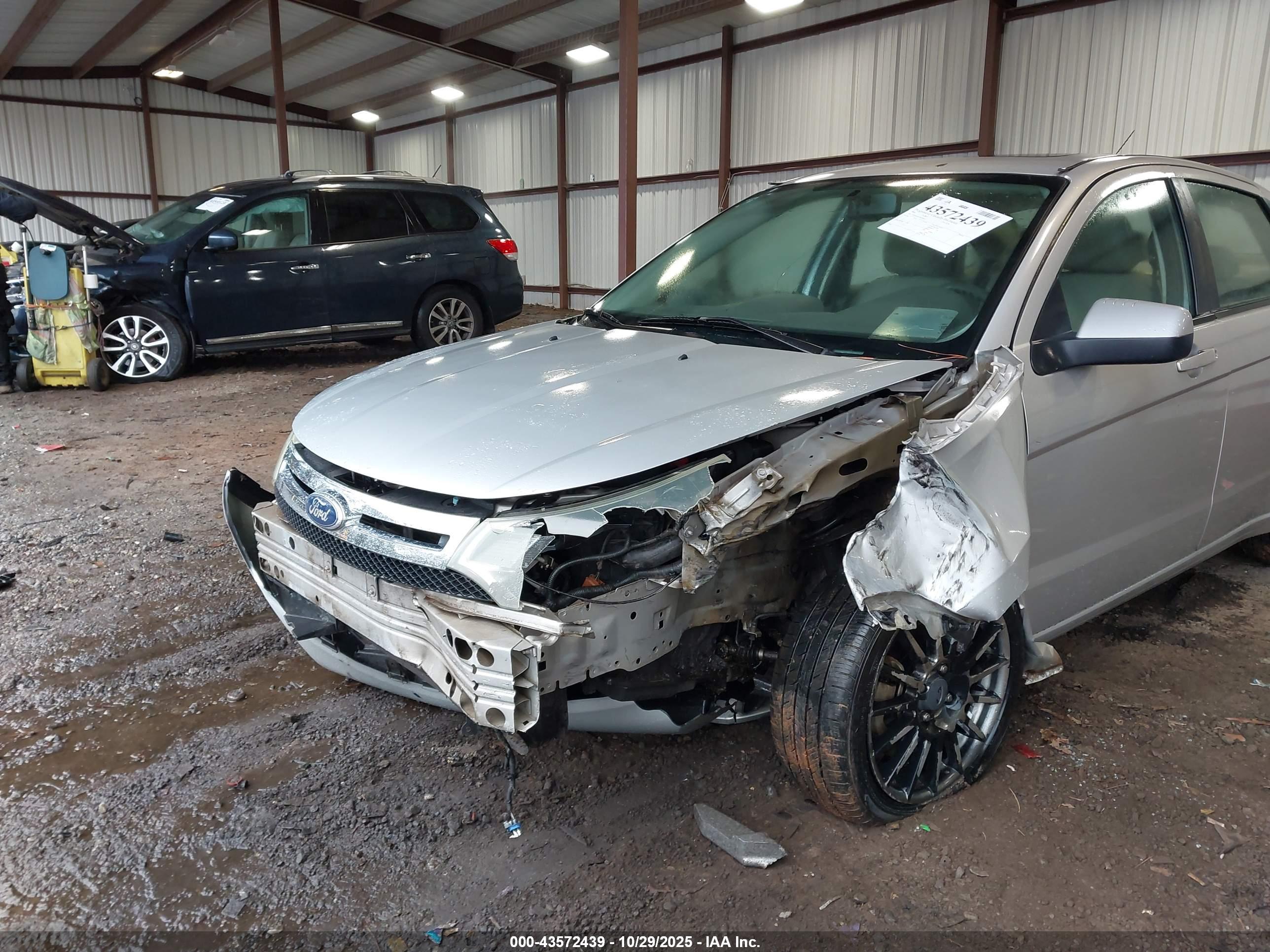 FORD FOCUS image 6