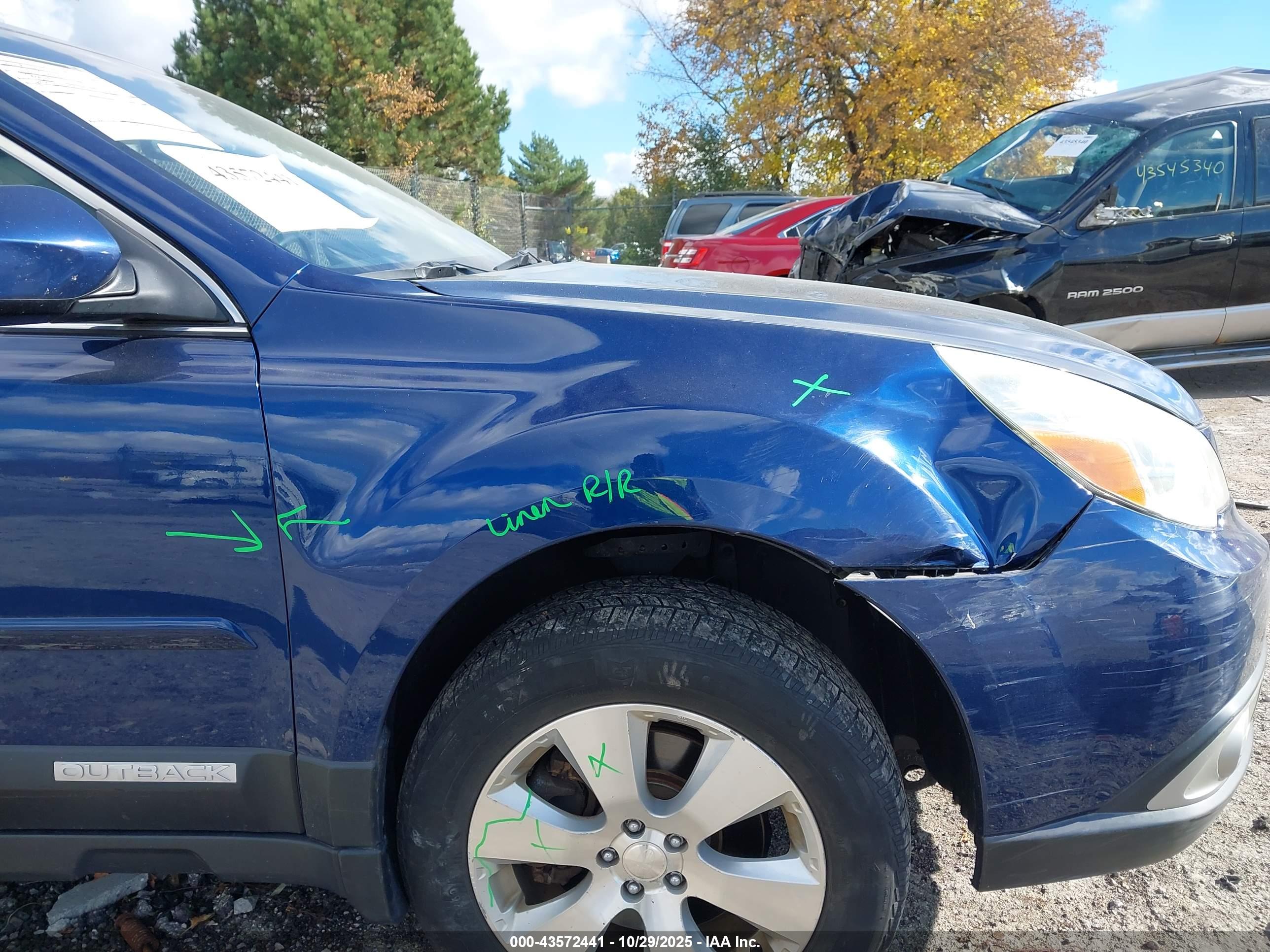 SUBARU OUTBACK image 6