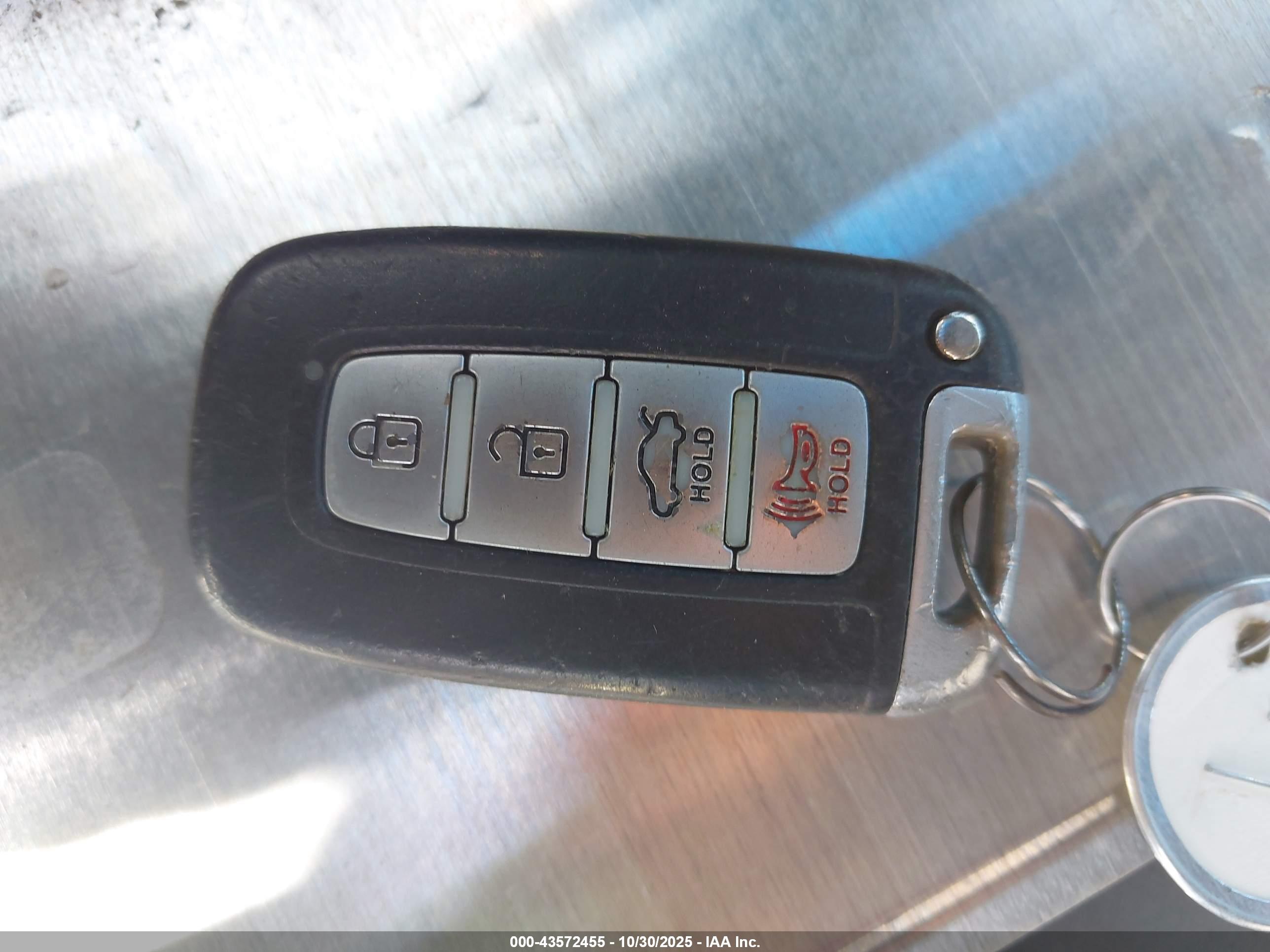 HYUNDAI SONATA image 11