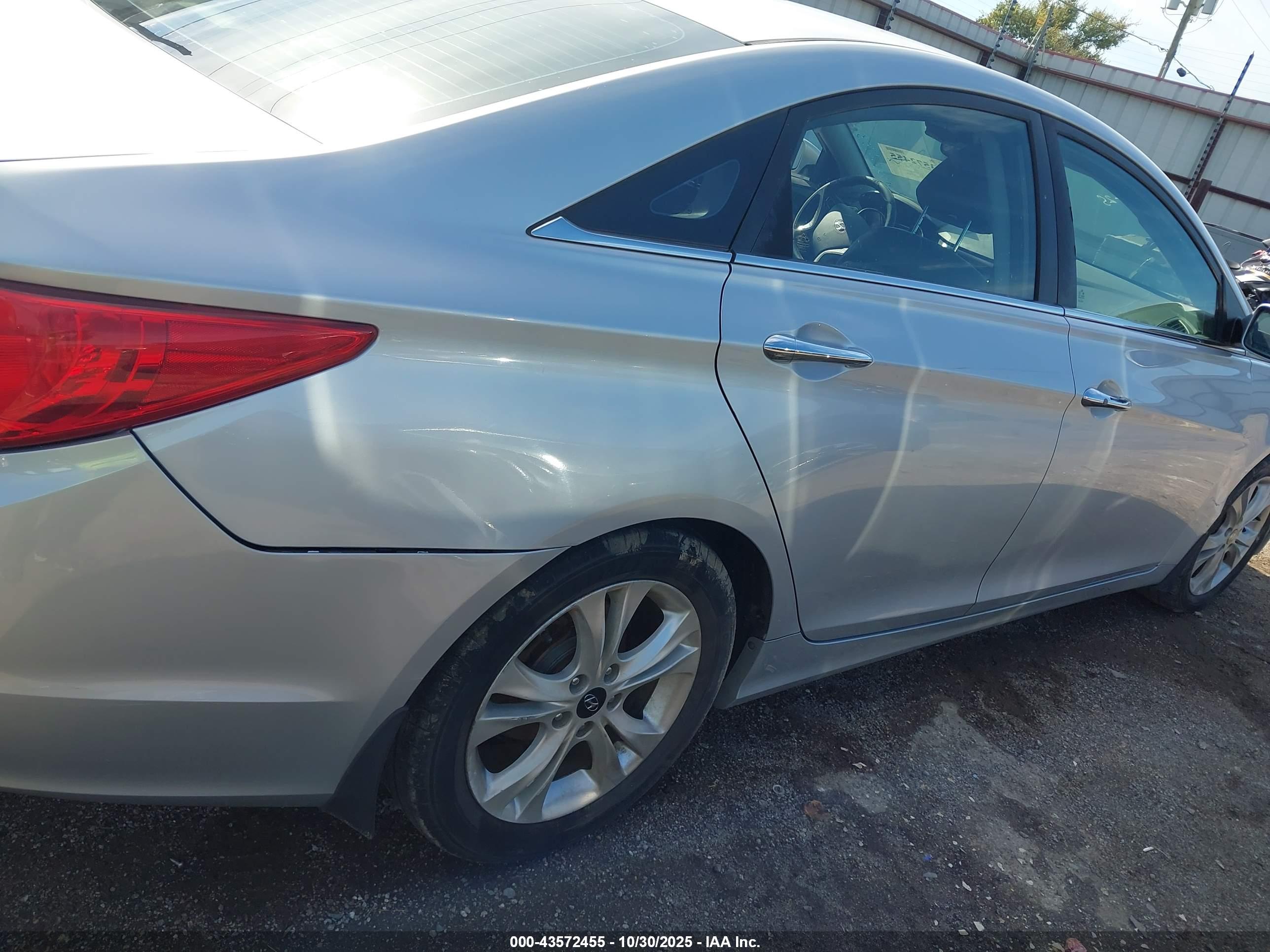 HYUNDAI SONATA image 6