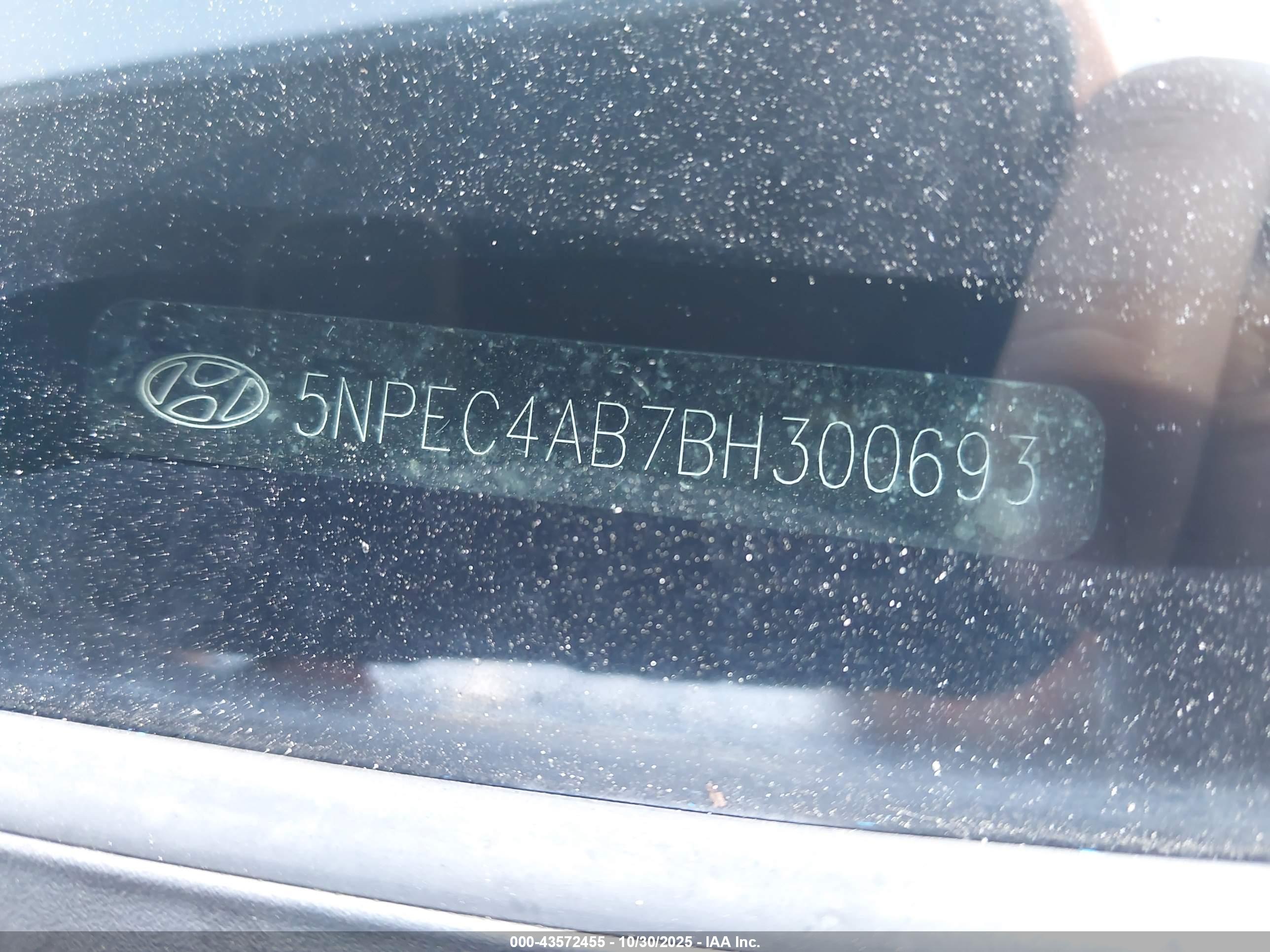 HYUNDAI SONATA image 9