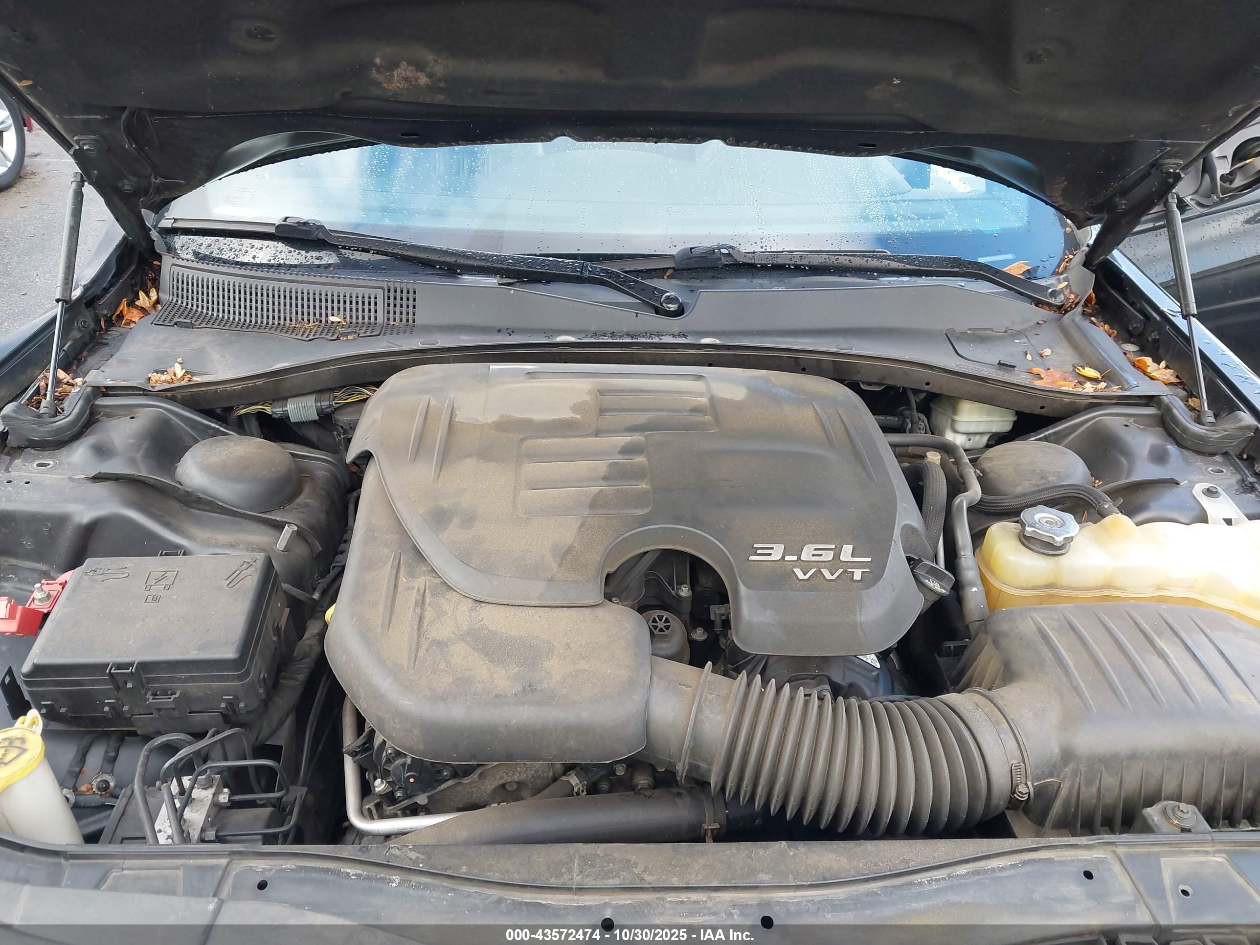 CHRYSLER 300 image 10