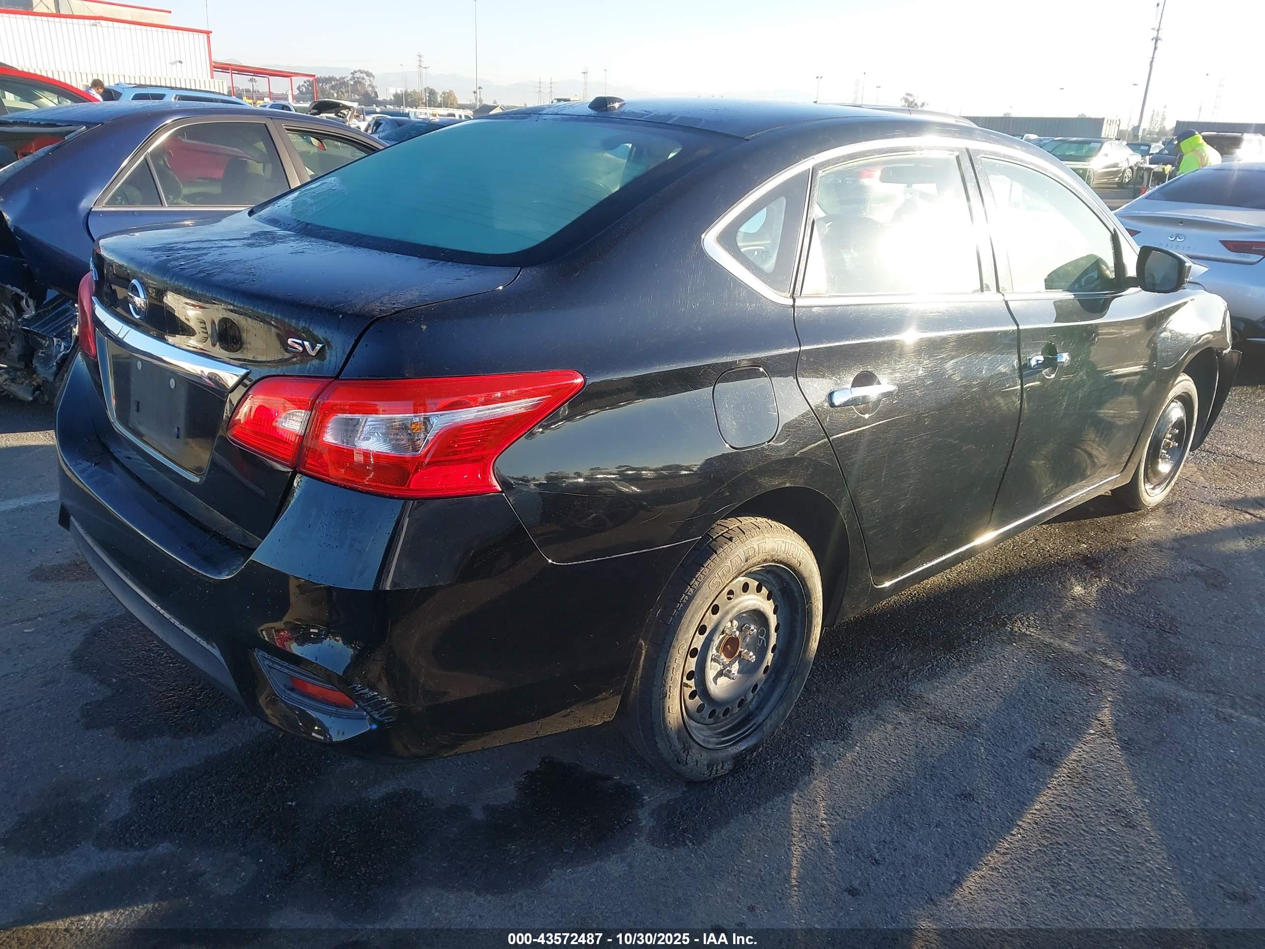 NISSAN SENTRA image 4