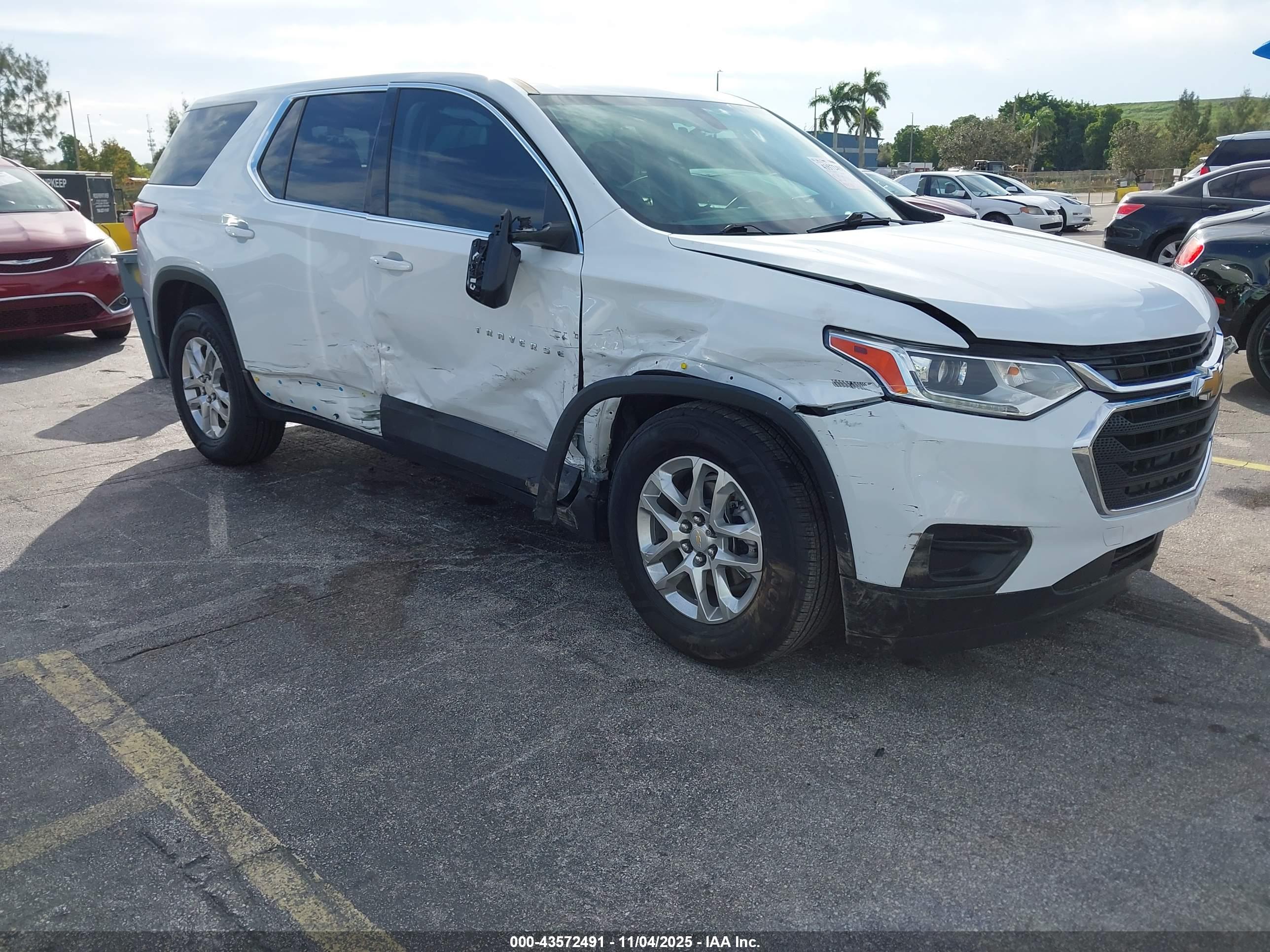 CHEVROLET TRAVERSE image 6