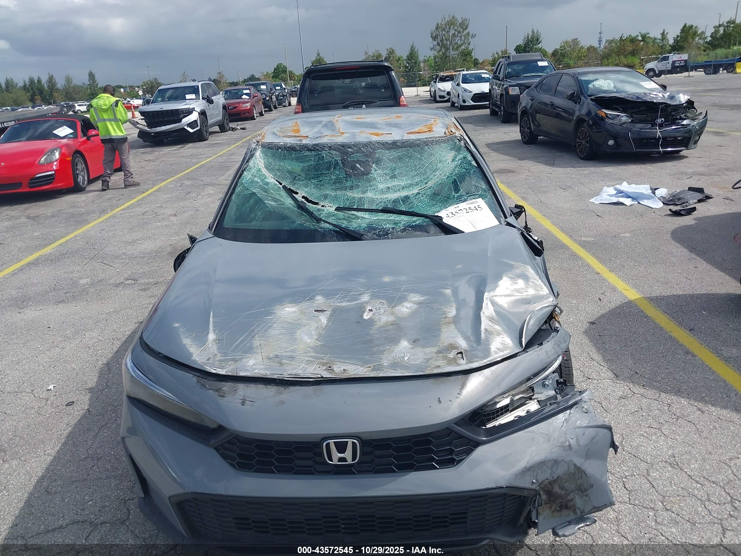 HONDA CIVIC image 6