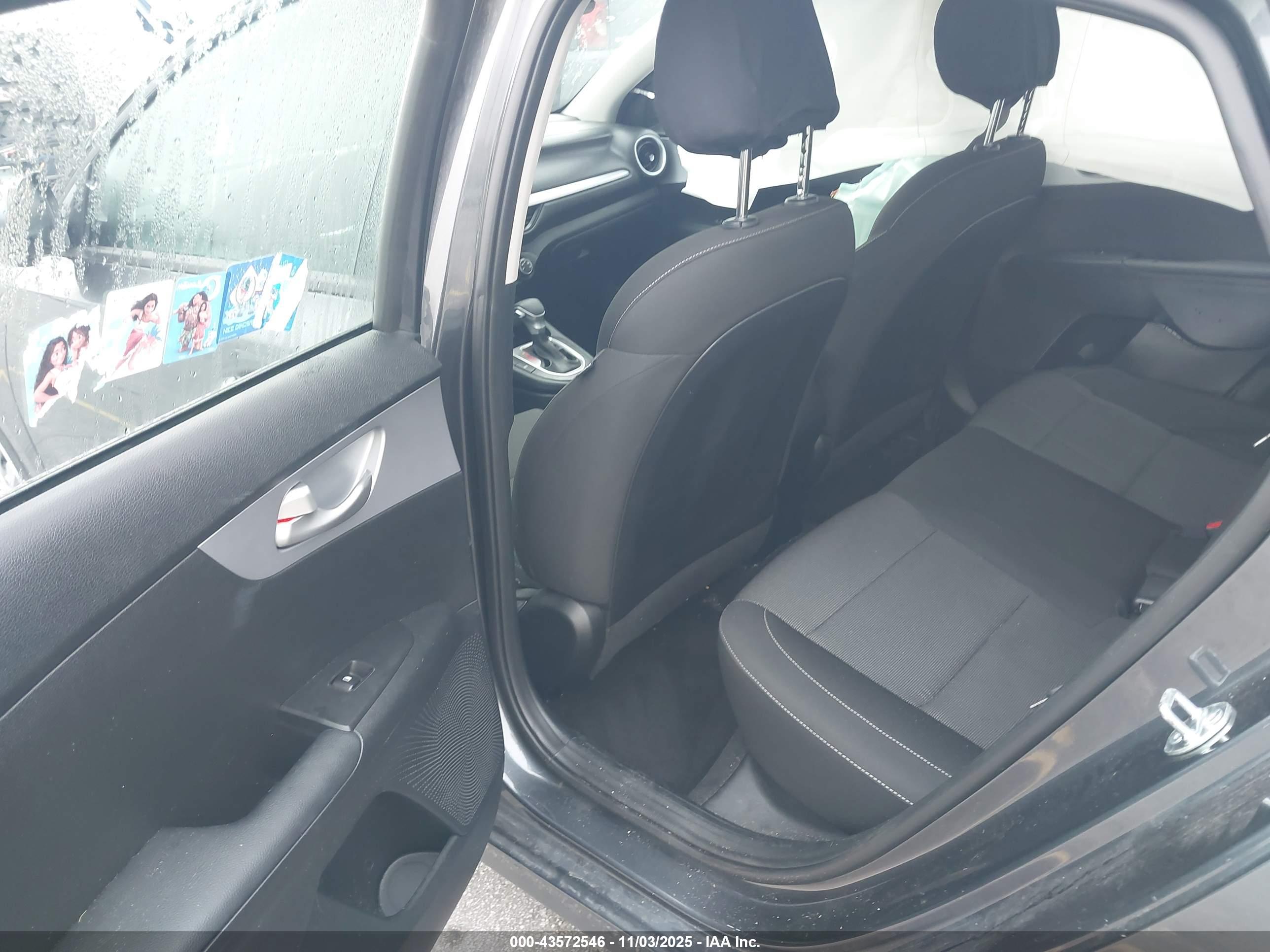 KIA FORTE image 8