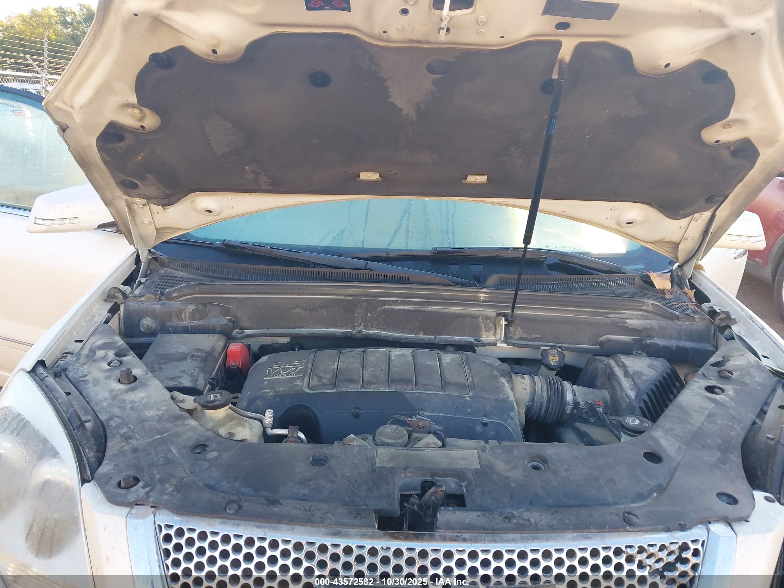 GMC ACADIA image 10