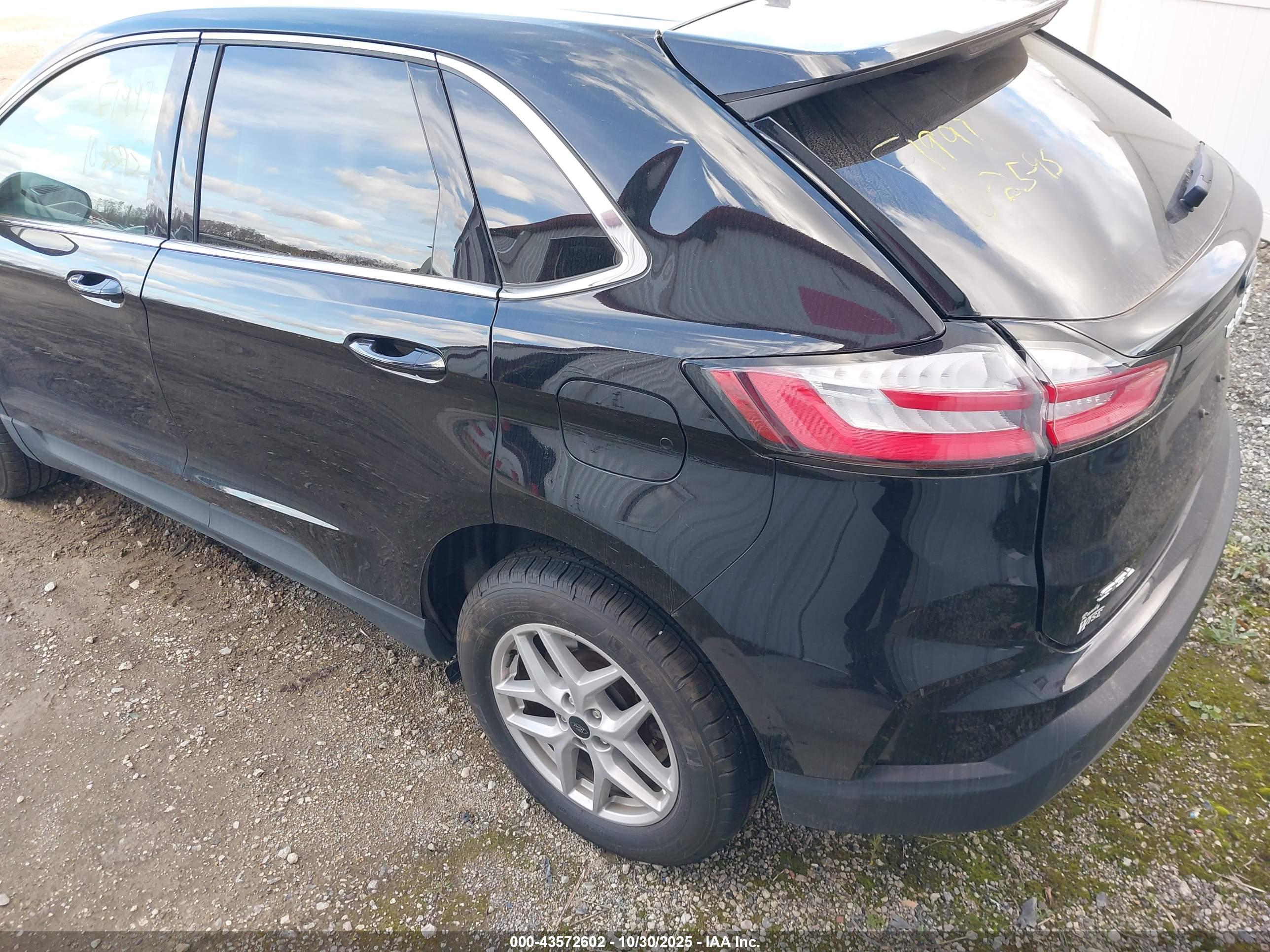 FORD EDGE image 3