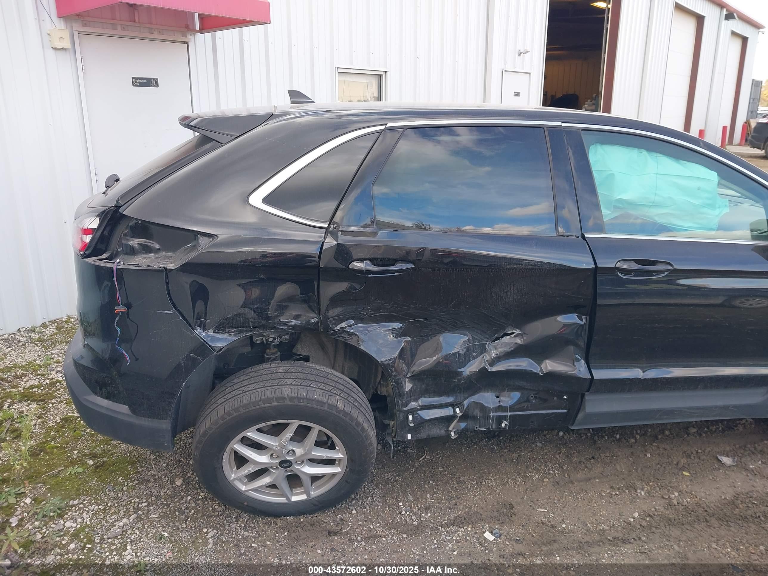 FORD EDGE image 6