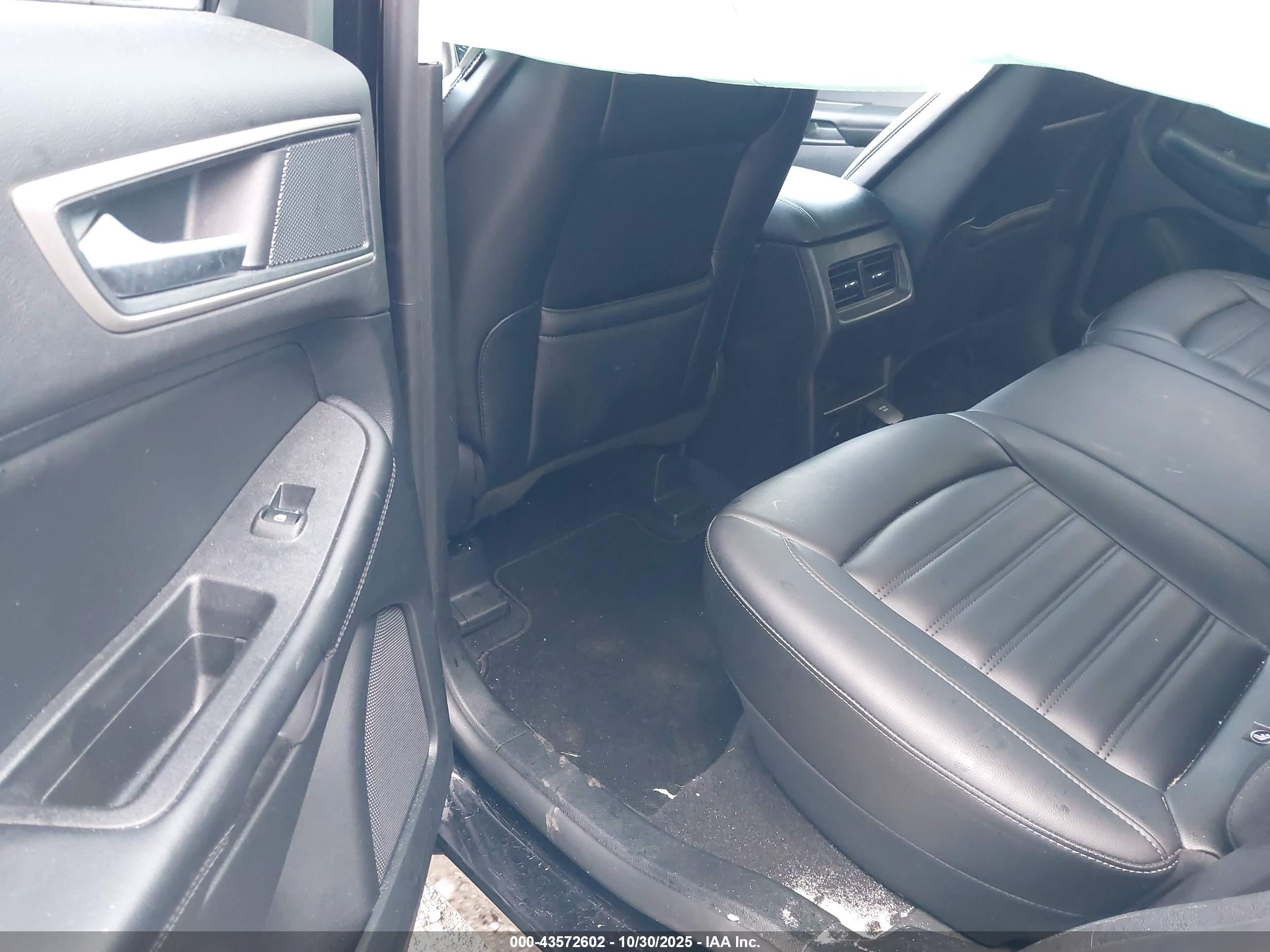 FORD EDGE image 8