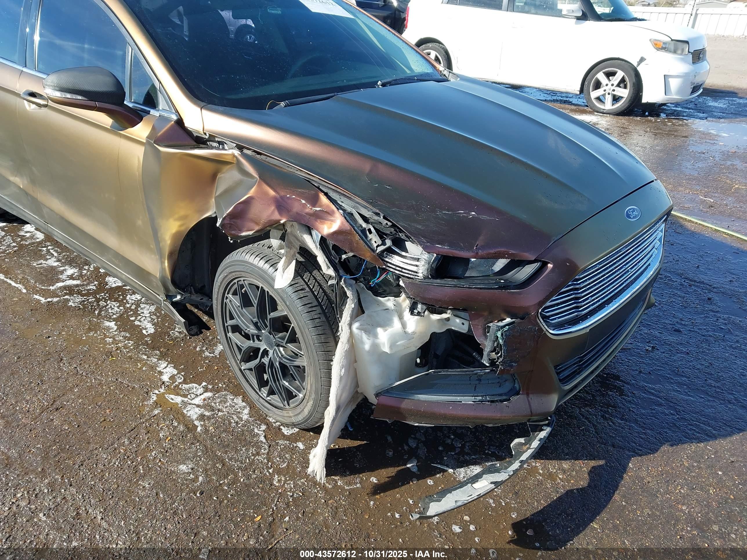 FORD FUSION image 6