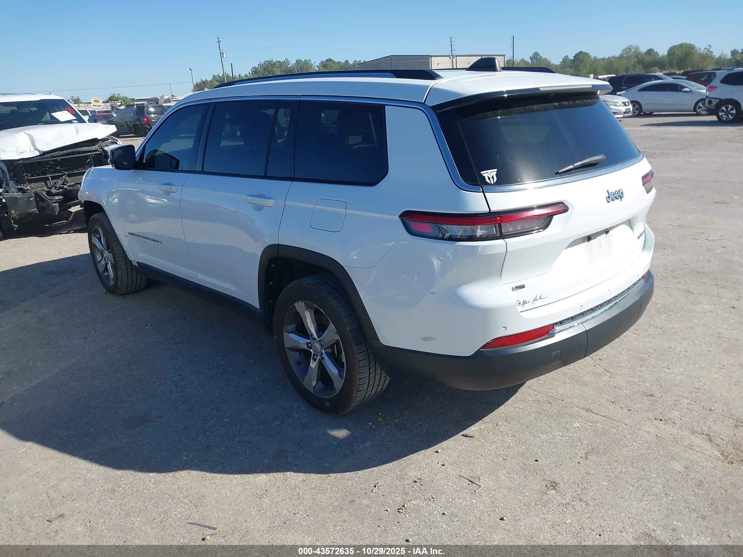 JEEP GRAND image 3