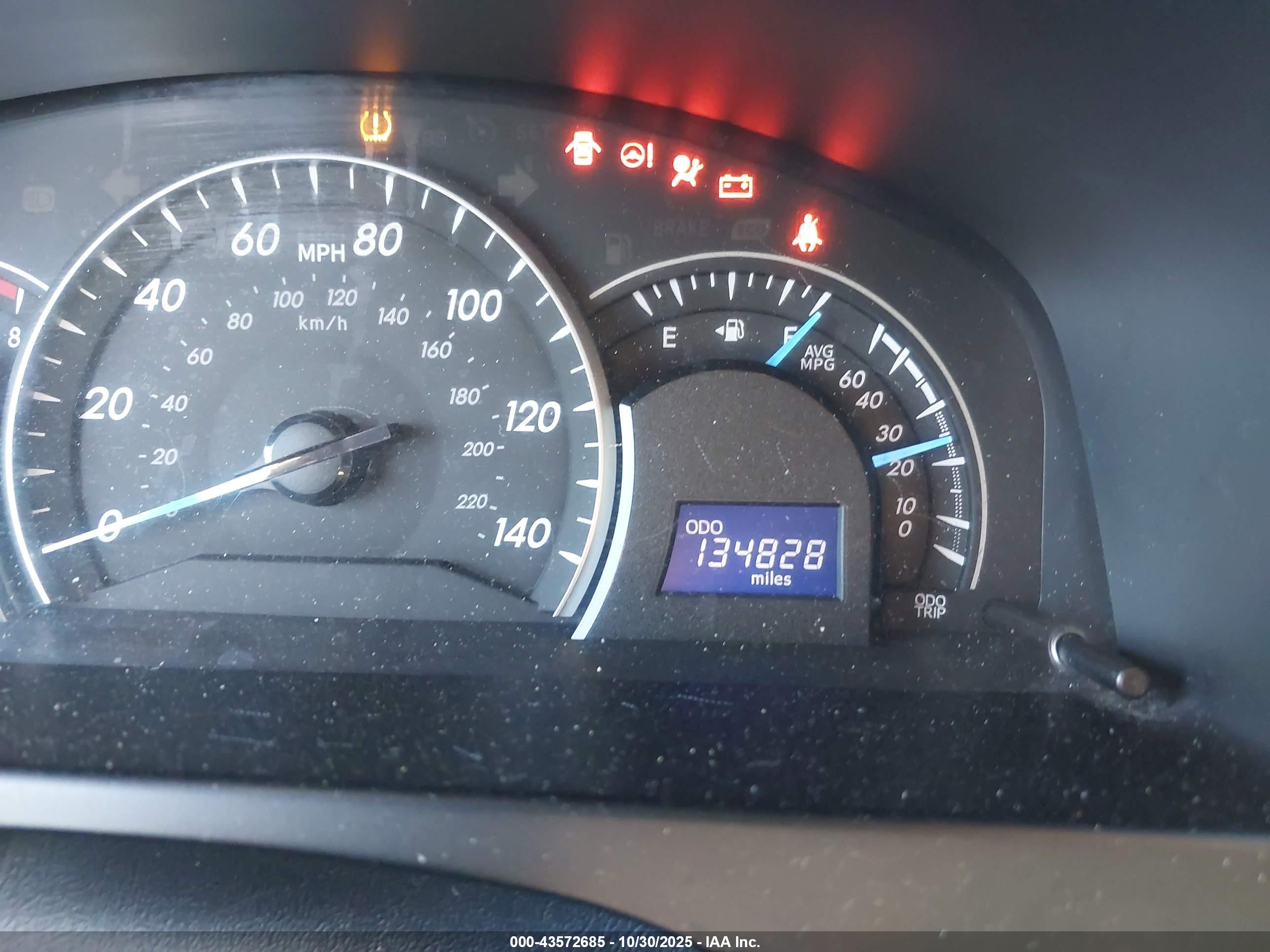 TOYOTA CAMRY image 7