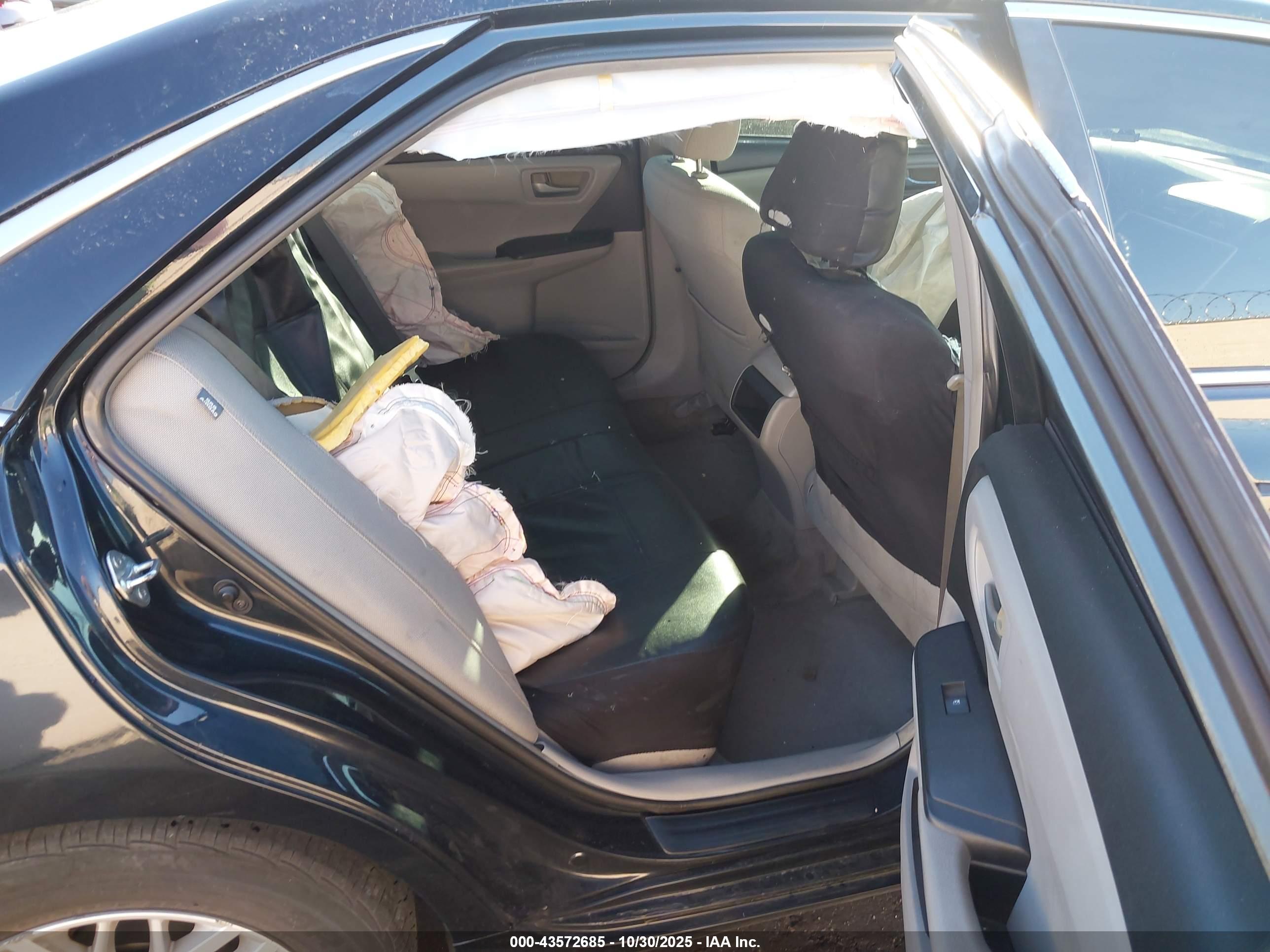 TOYOTA CAMRY image 8