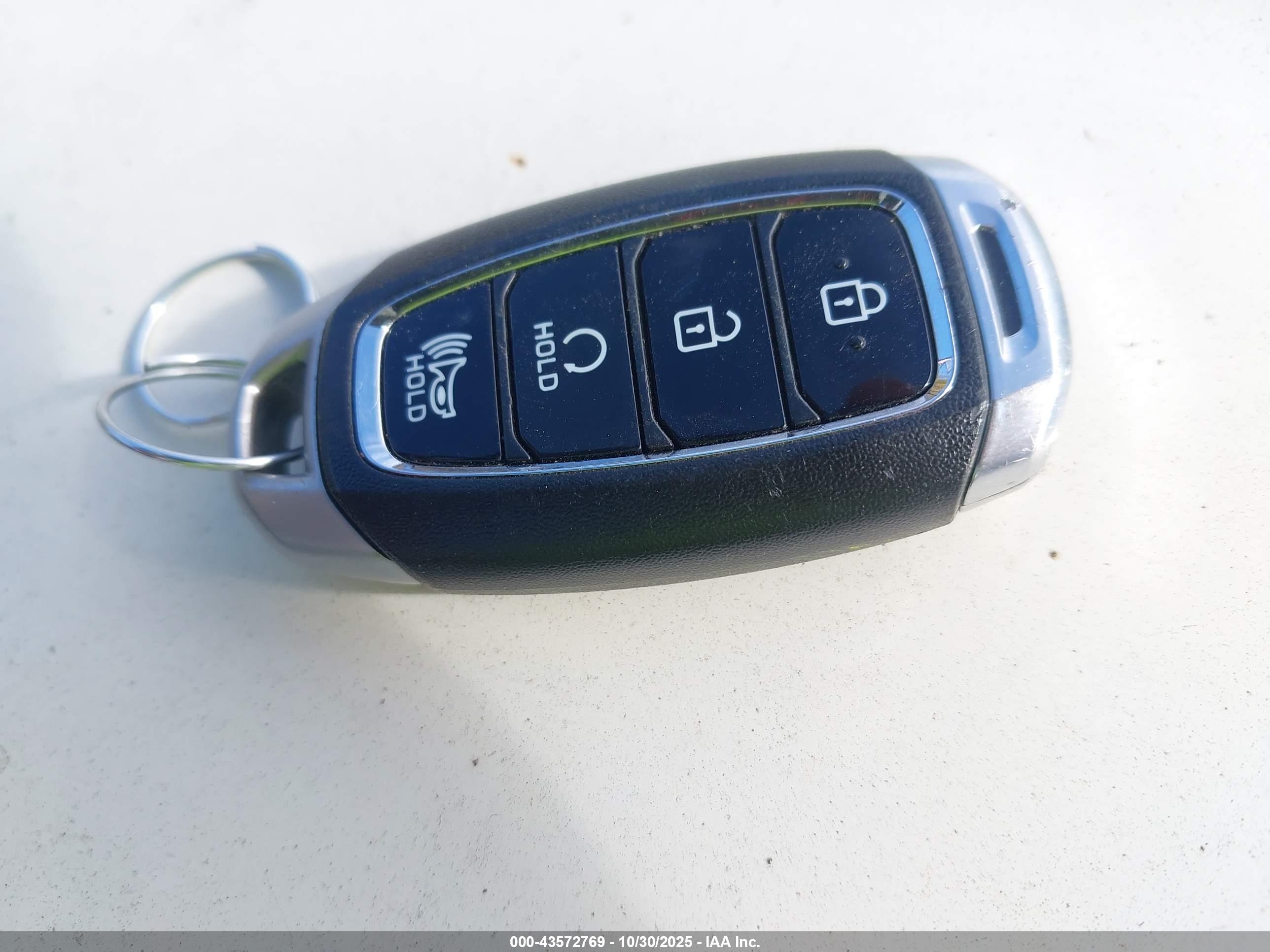 HYUNDAI KONA image 11