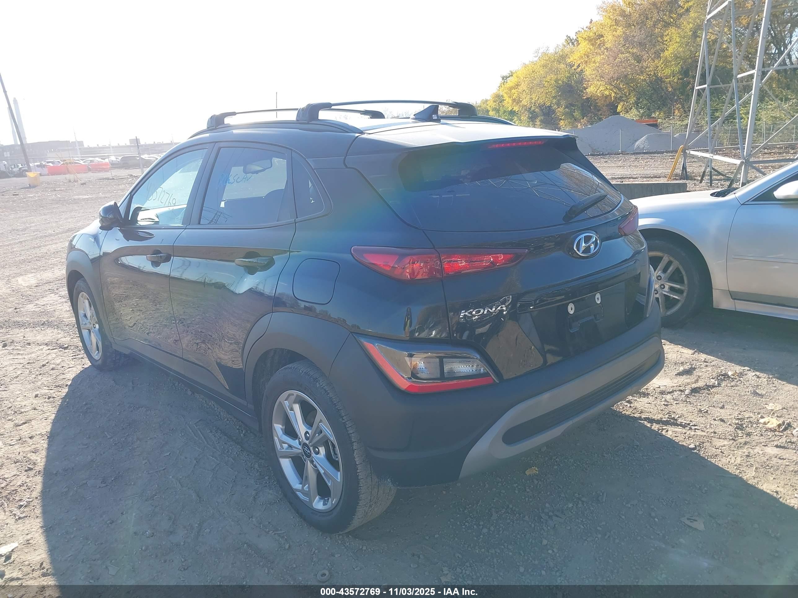 HYUNDAI KONA image 3