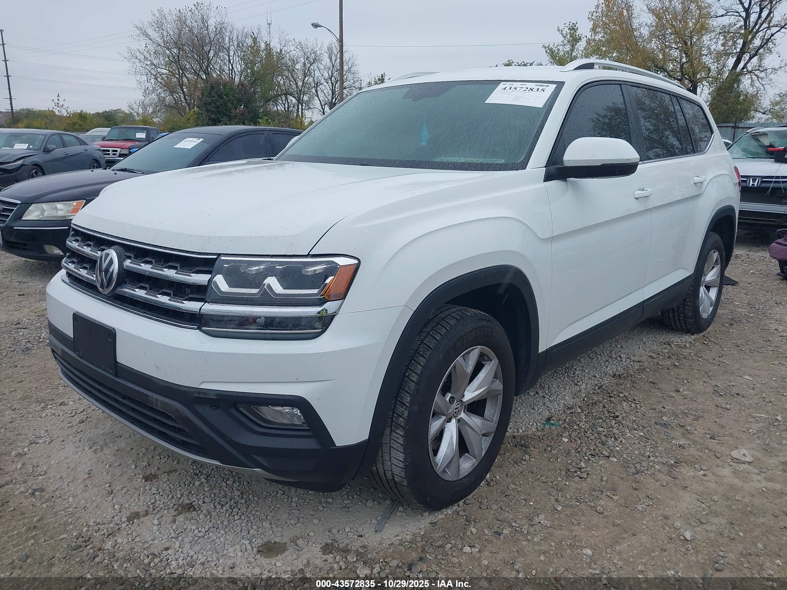 VOLKSWAGEN ATLAS image 2