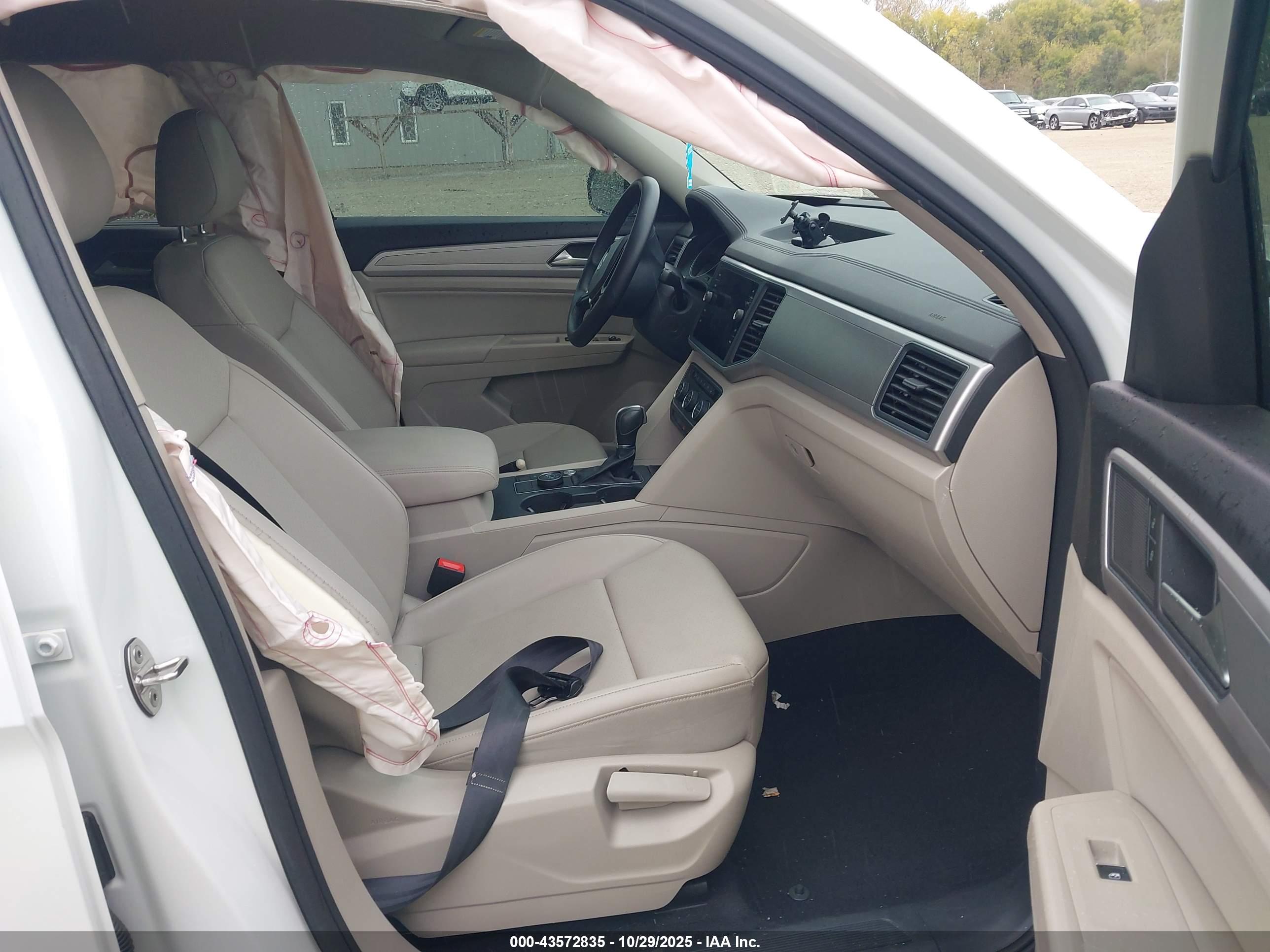 VOLKSWAGEN ATLAS image 5