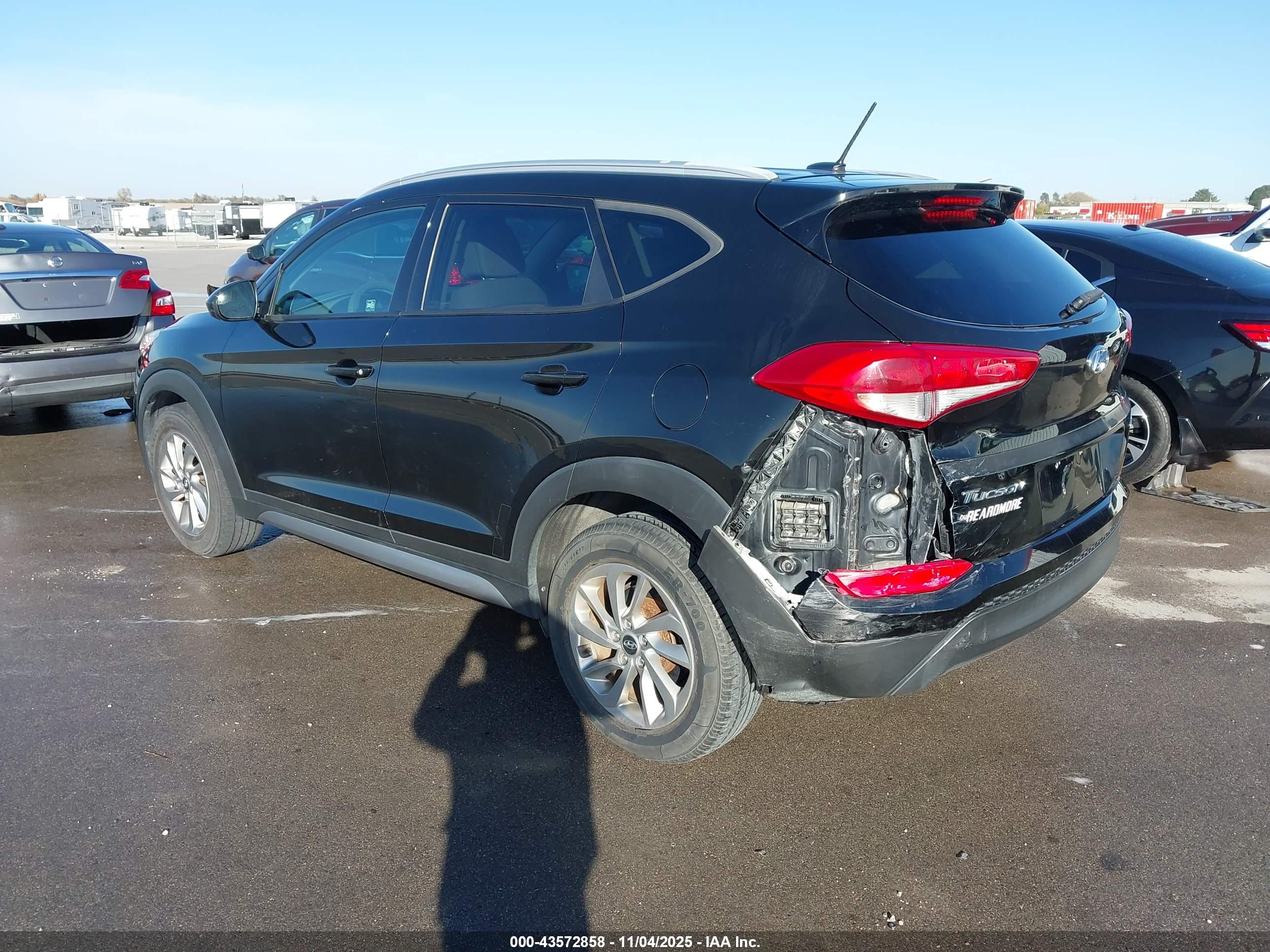 HYUNDAI TUCSON image 3