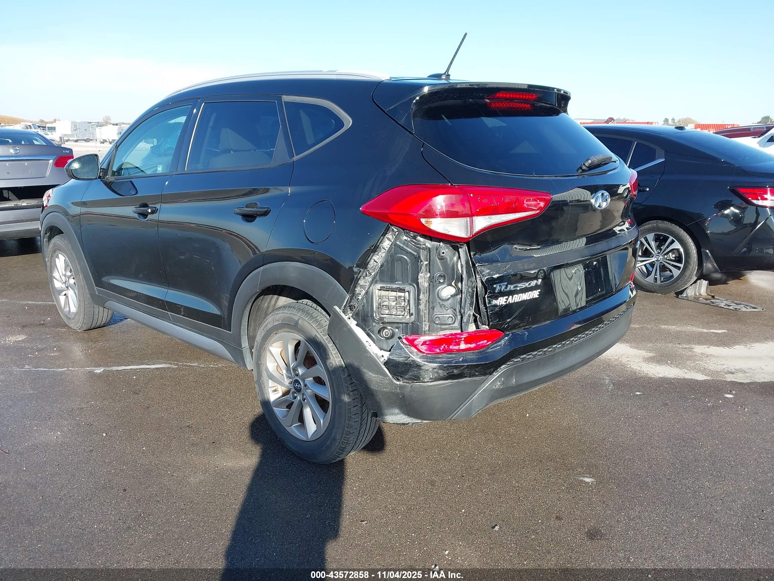 HYUNDAI TUCSON image 6