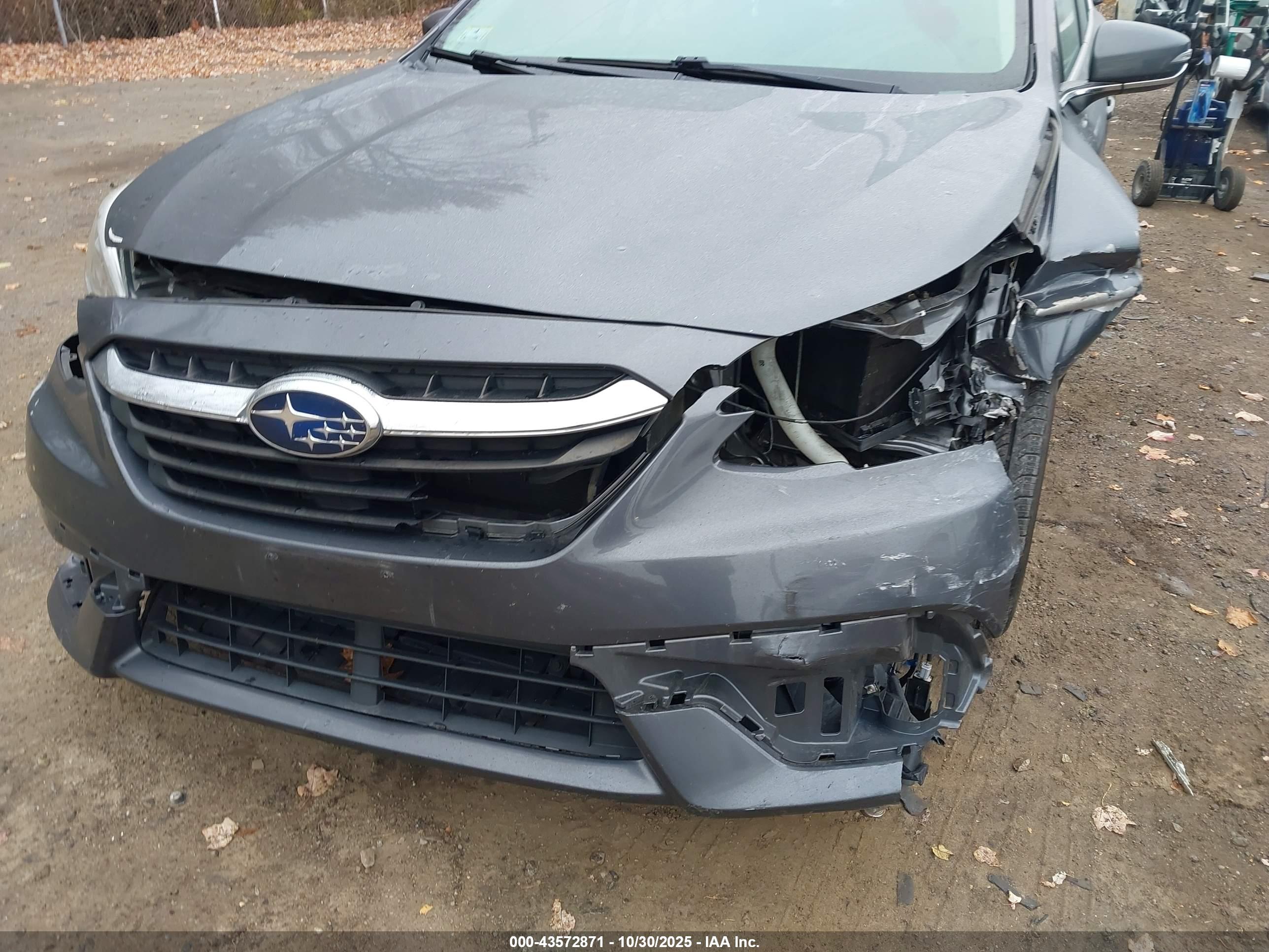 SUBARU LEGACY image 6