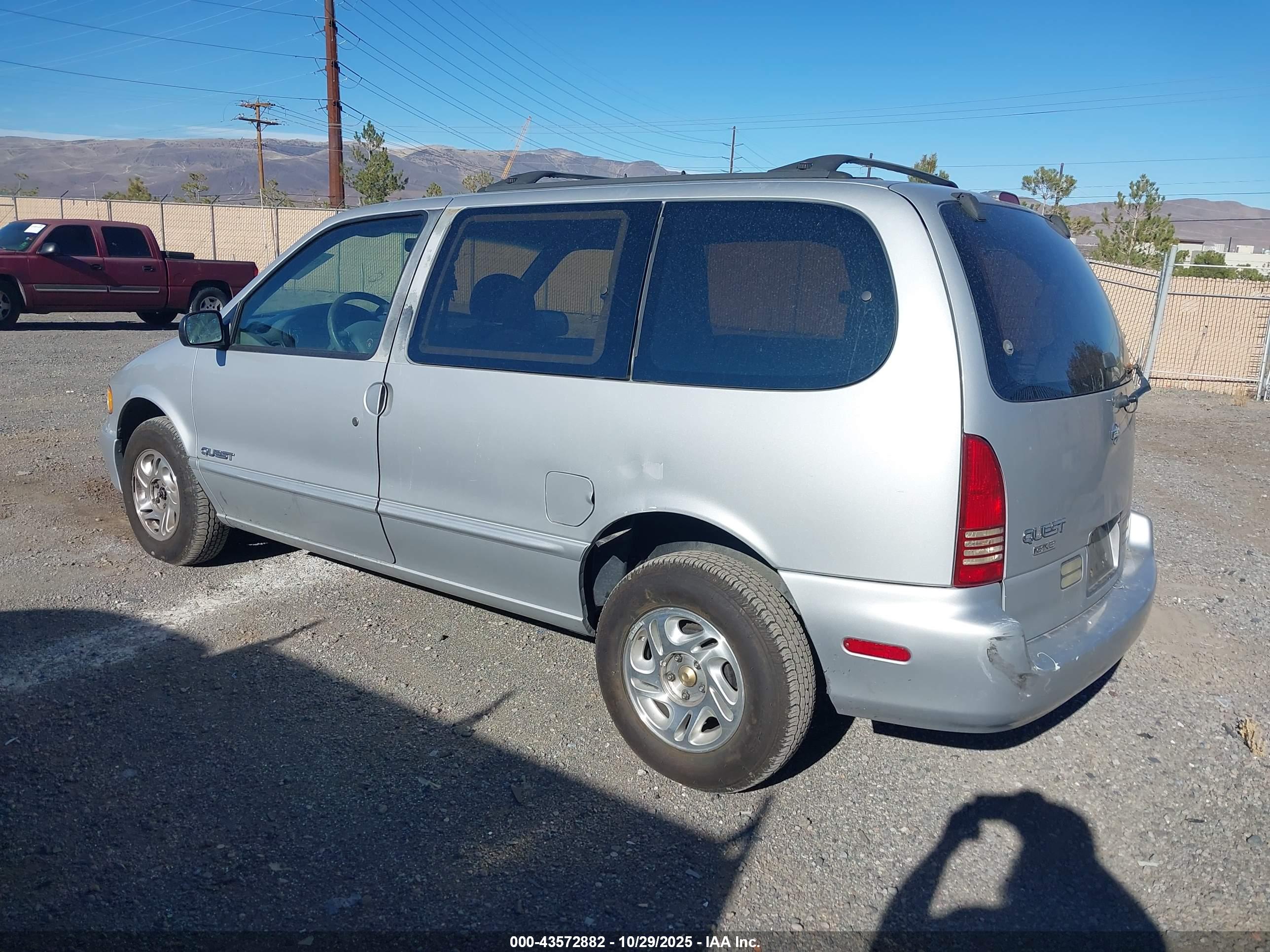 NISSAN QUEST image 3