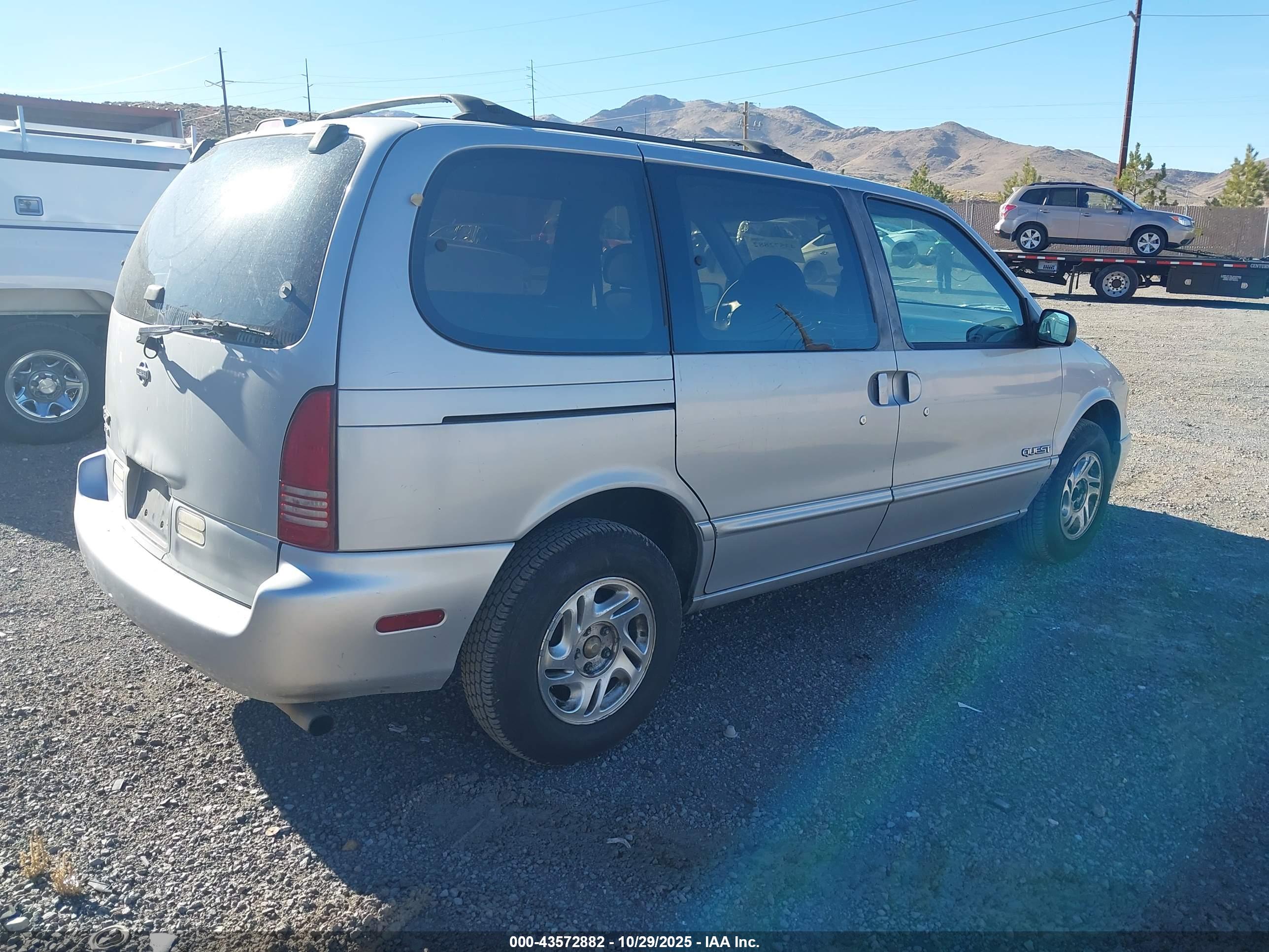 NISSAN QUEST image 4