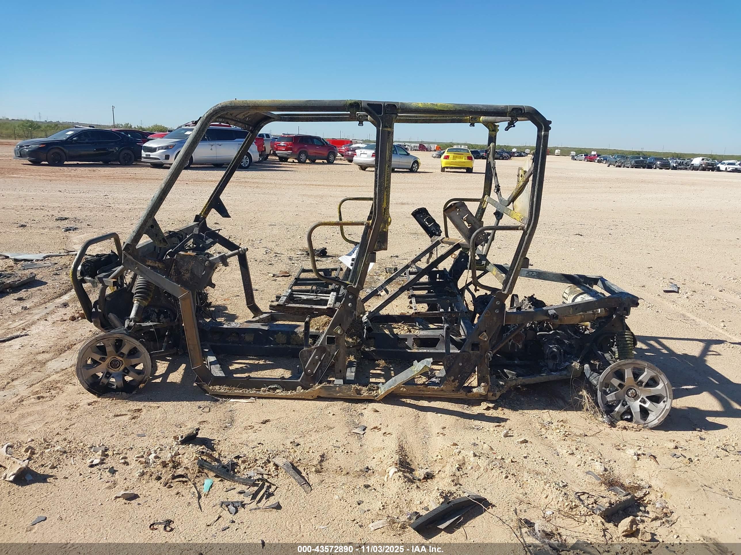 CAN-AM DEFENDER image 2