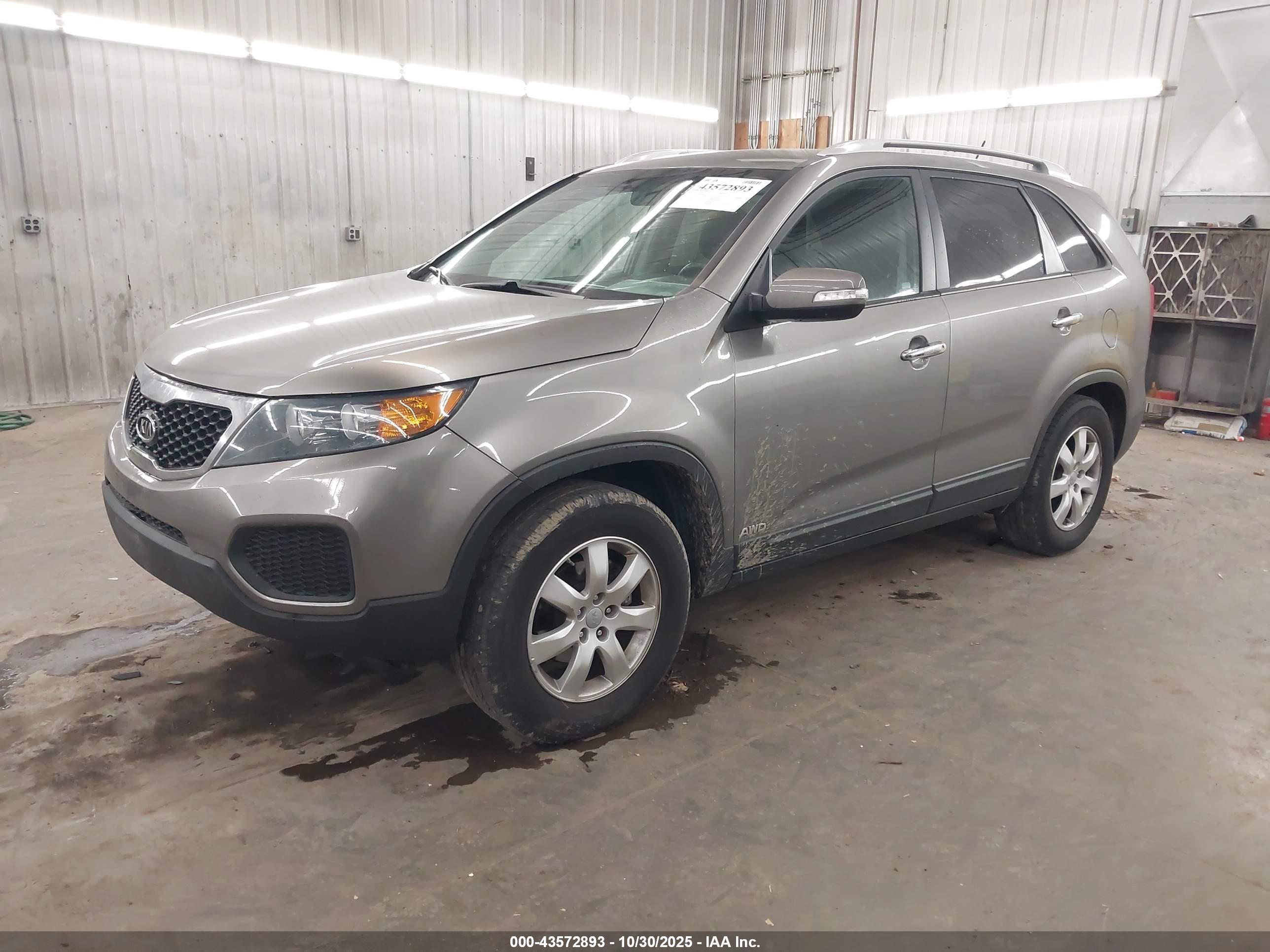 KIA SORENTO image 2