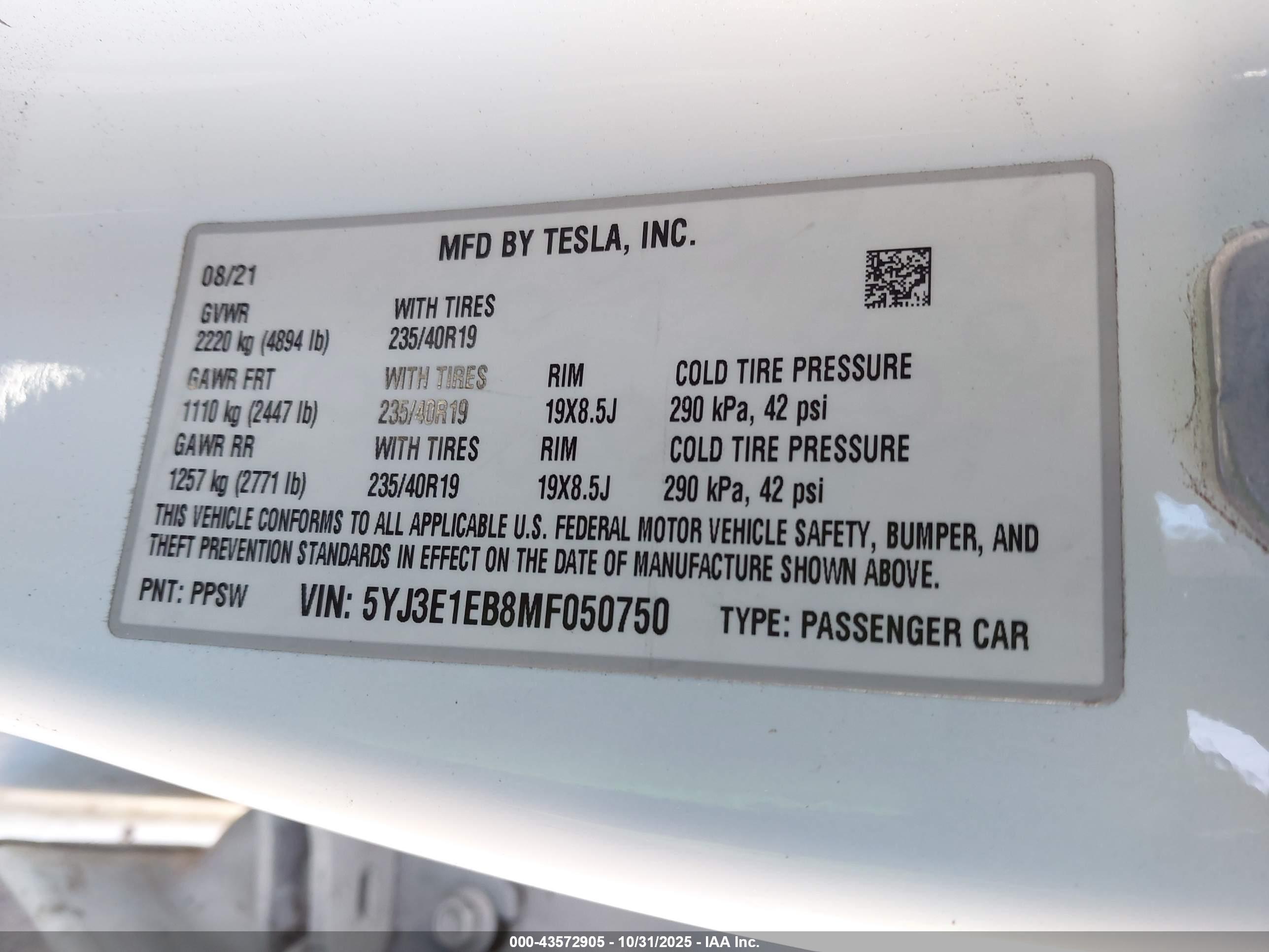 TESLA MODEL image 9