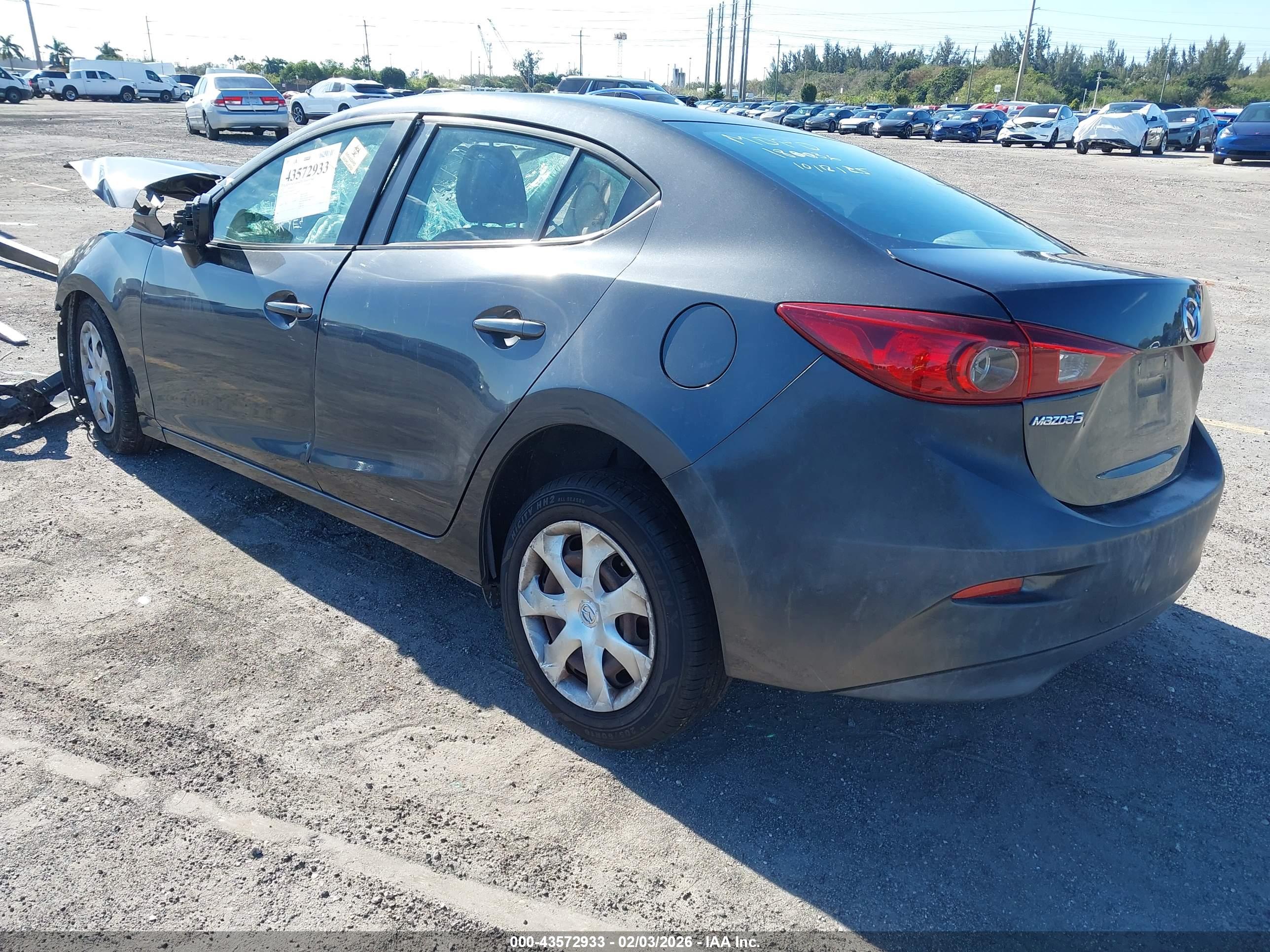 MAZDA MAZDA3 image 3