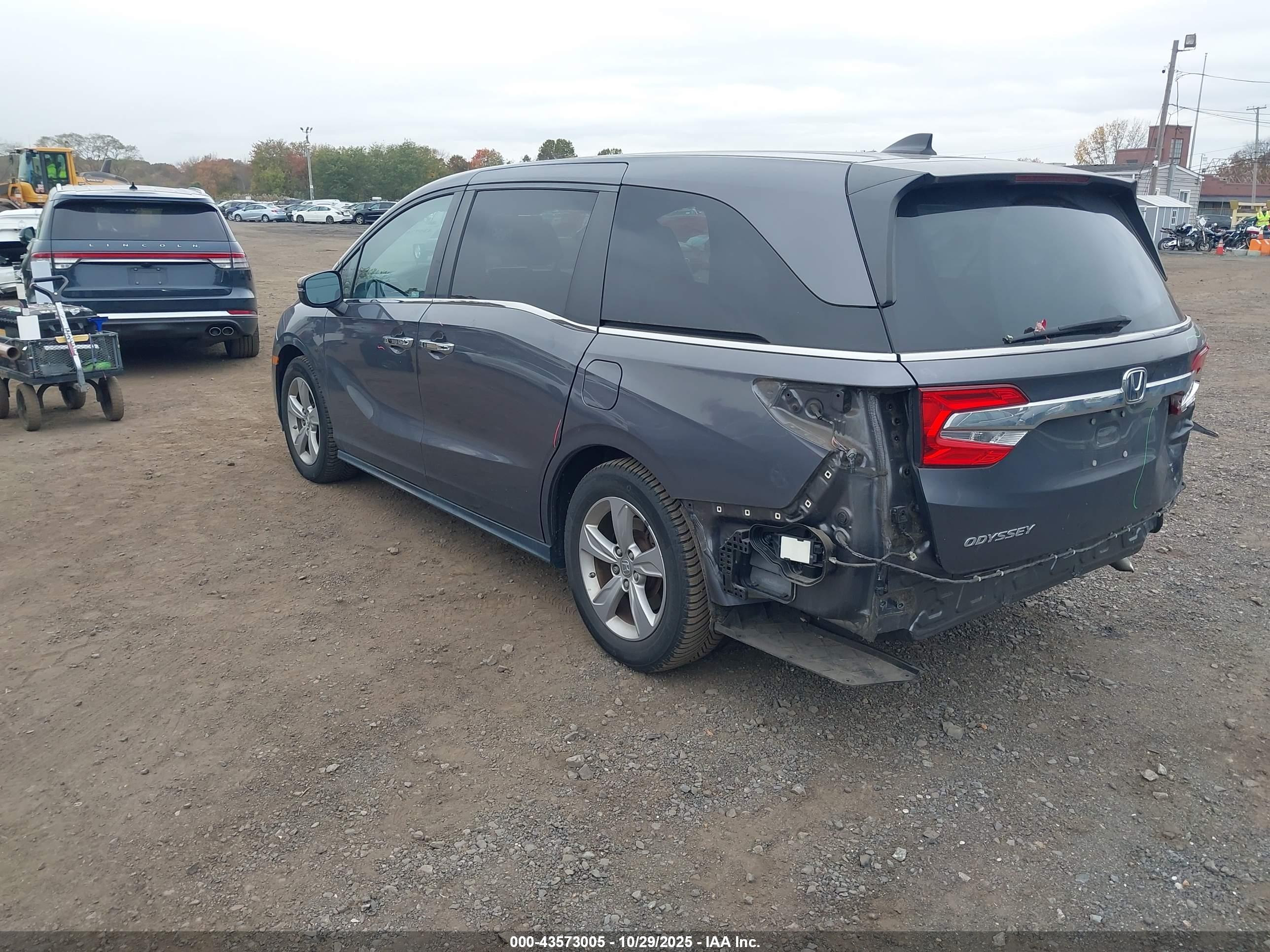 HONDA ODYSSEY image 3