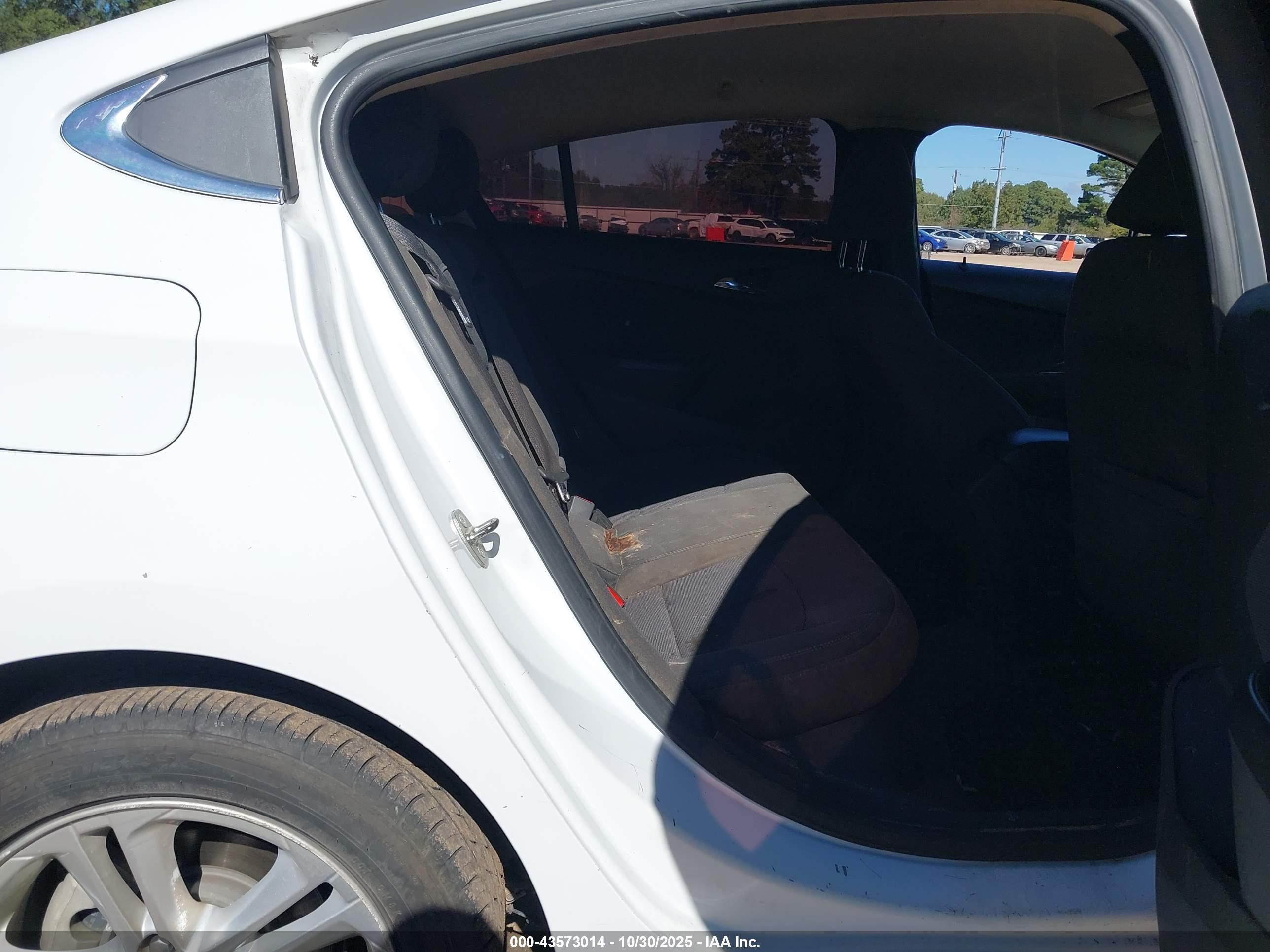 CHEVROLET CRUZE image 8
