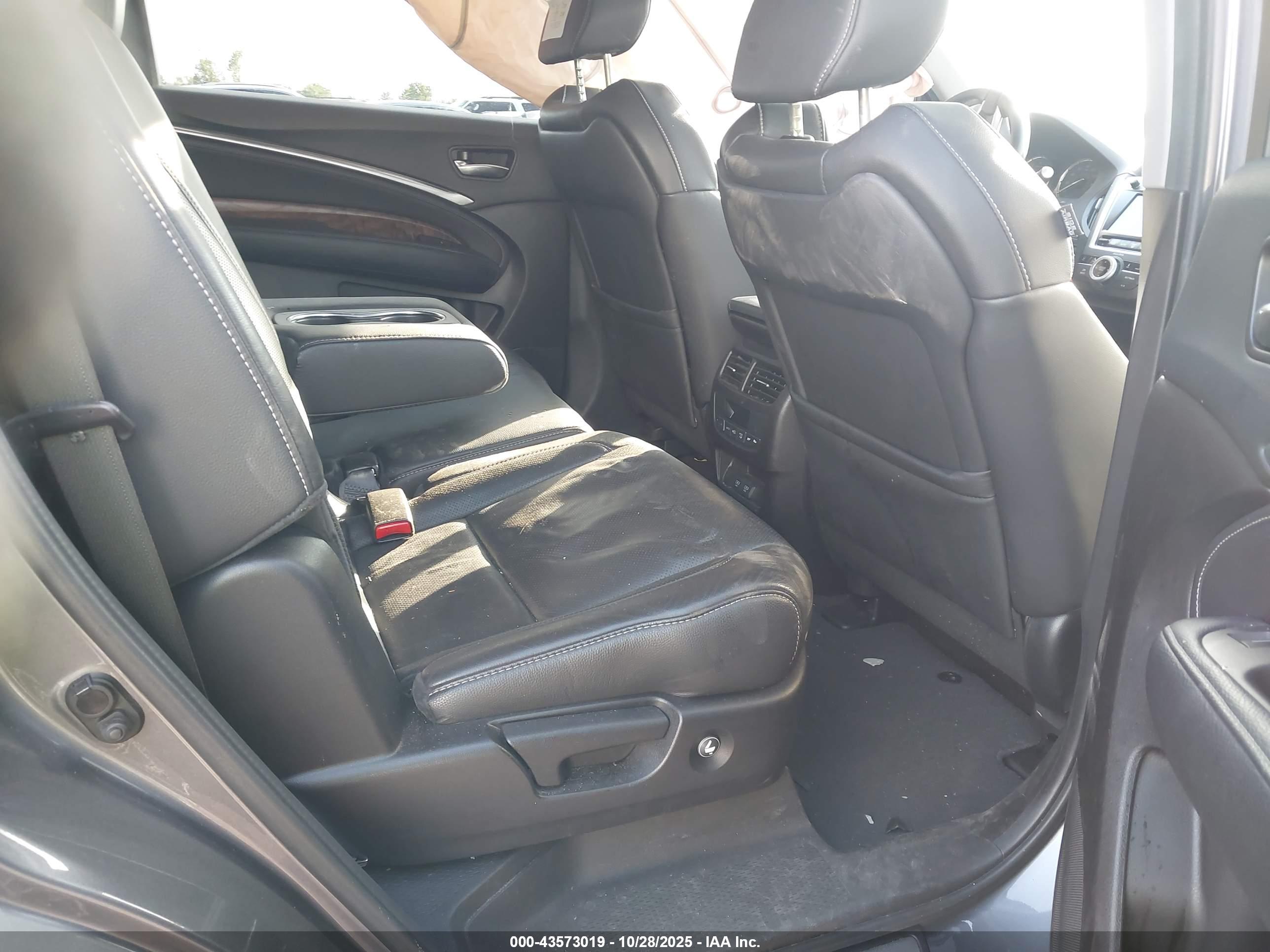 ACURA MDX image 8