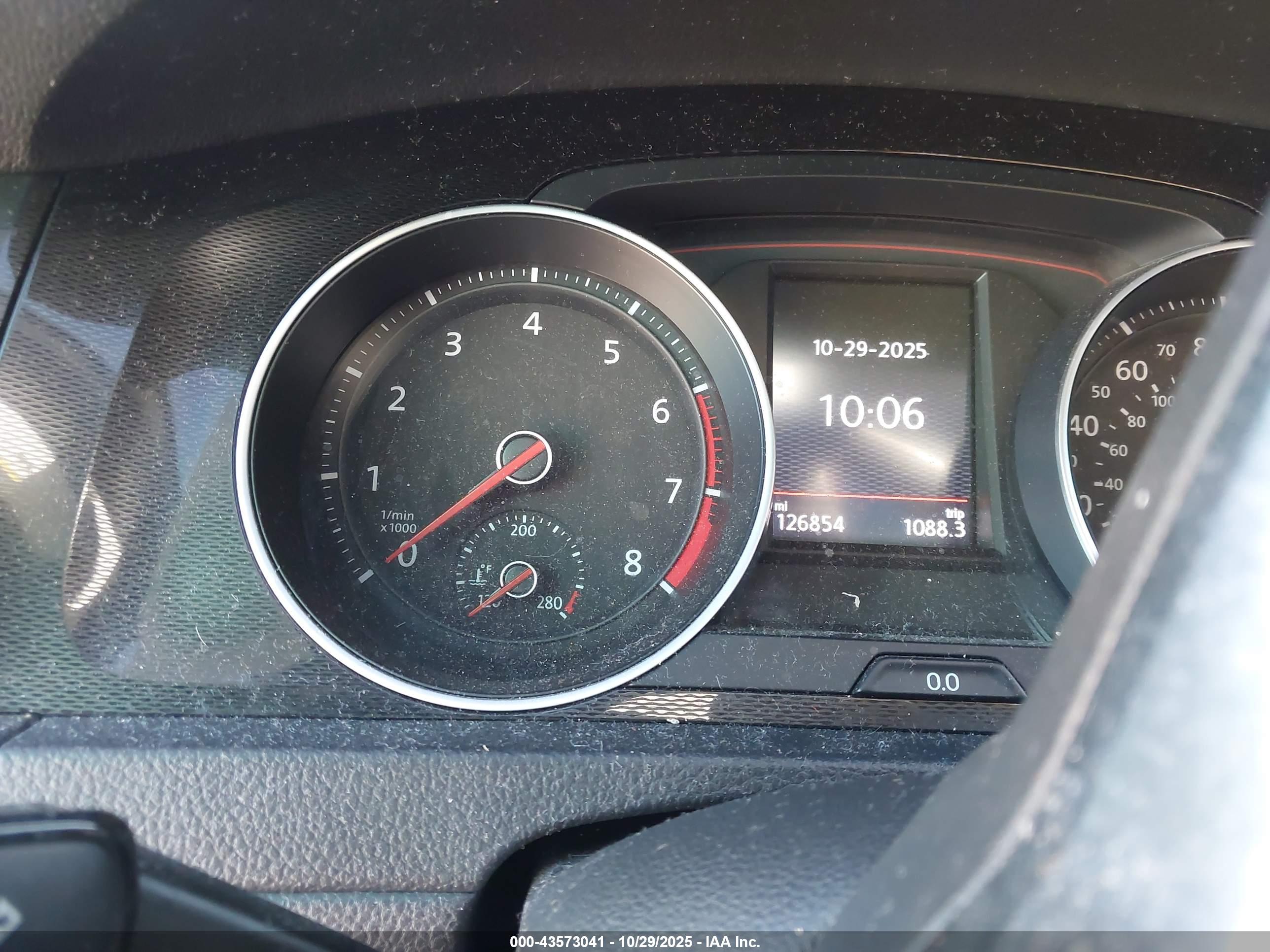 VOLKSWAGEN GOLF image 7